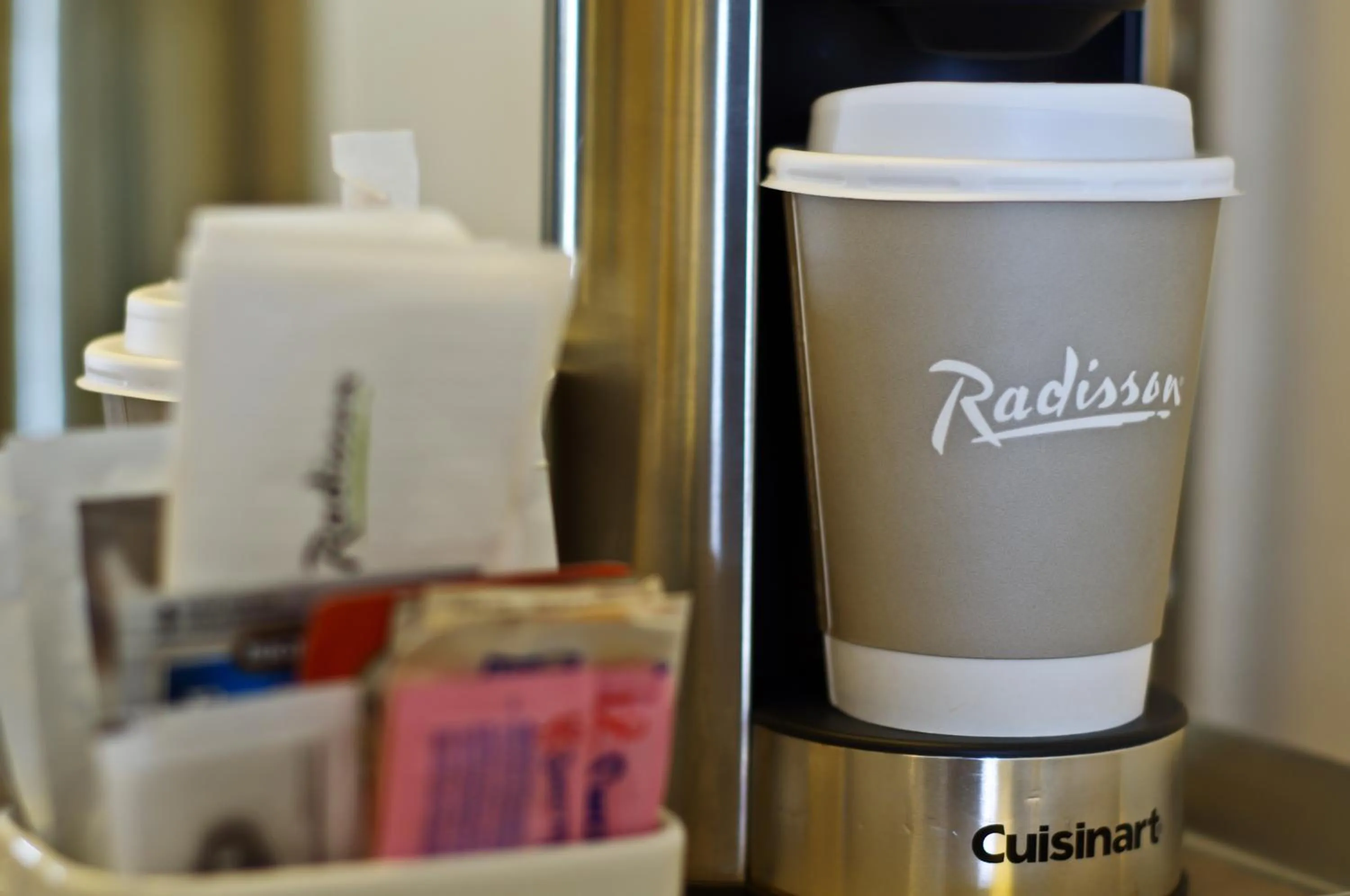 Coffee/tea facilities in Radisson Suites Hotel Toronto Airport
