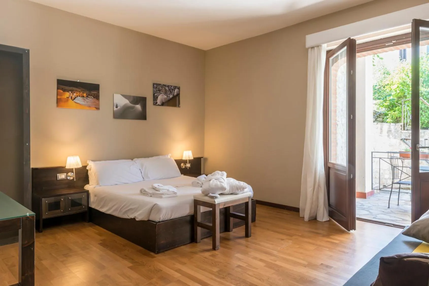 Large Double Room in Il Lavatoio Dimora Storica