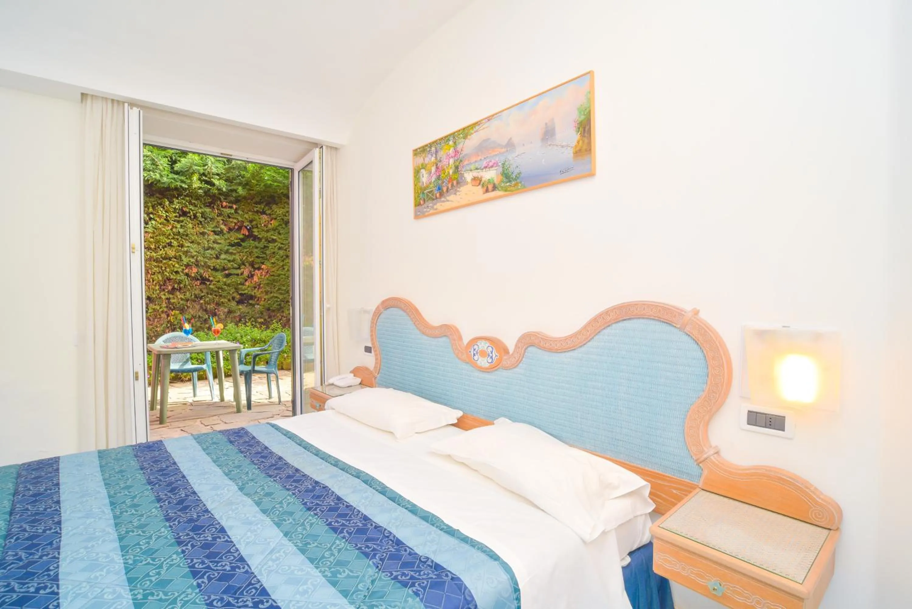 Bed in Albergo Italia - Beach Hotel