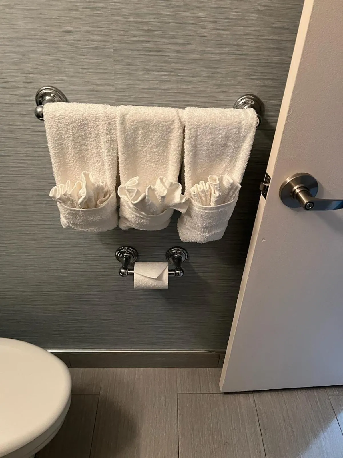 Bathroom in Robert Treat Hotel