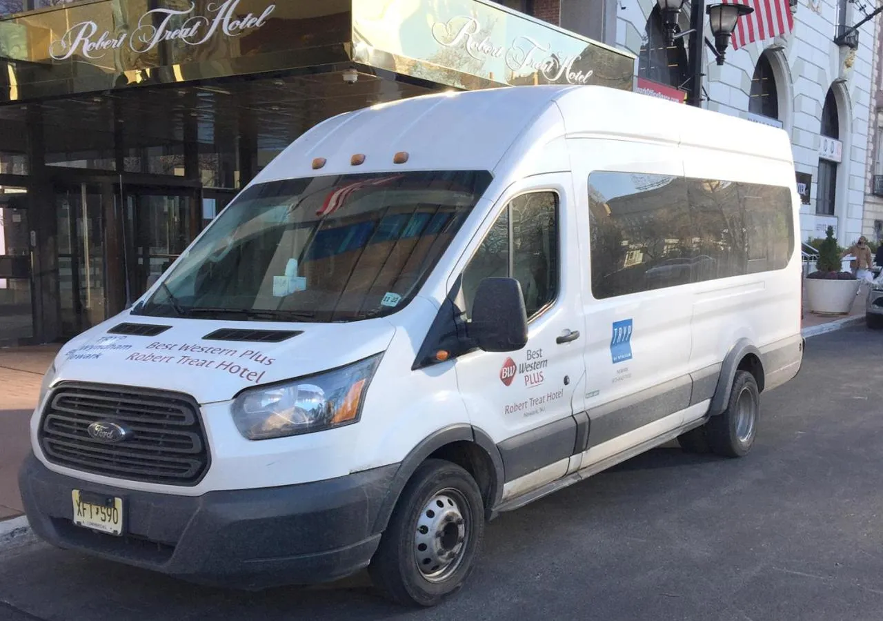 shuttle in Robert Treat Hotel