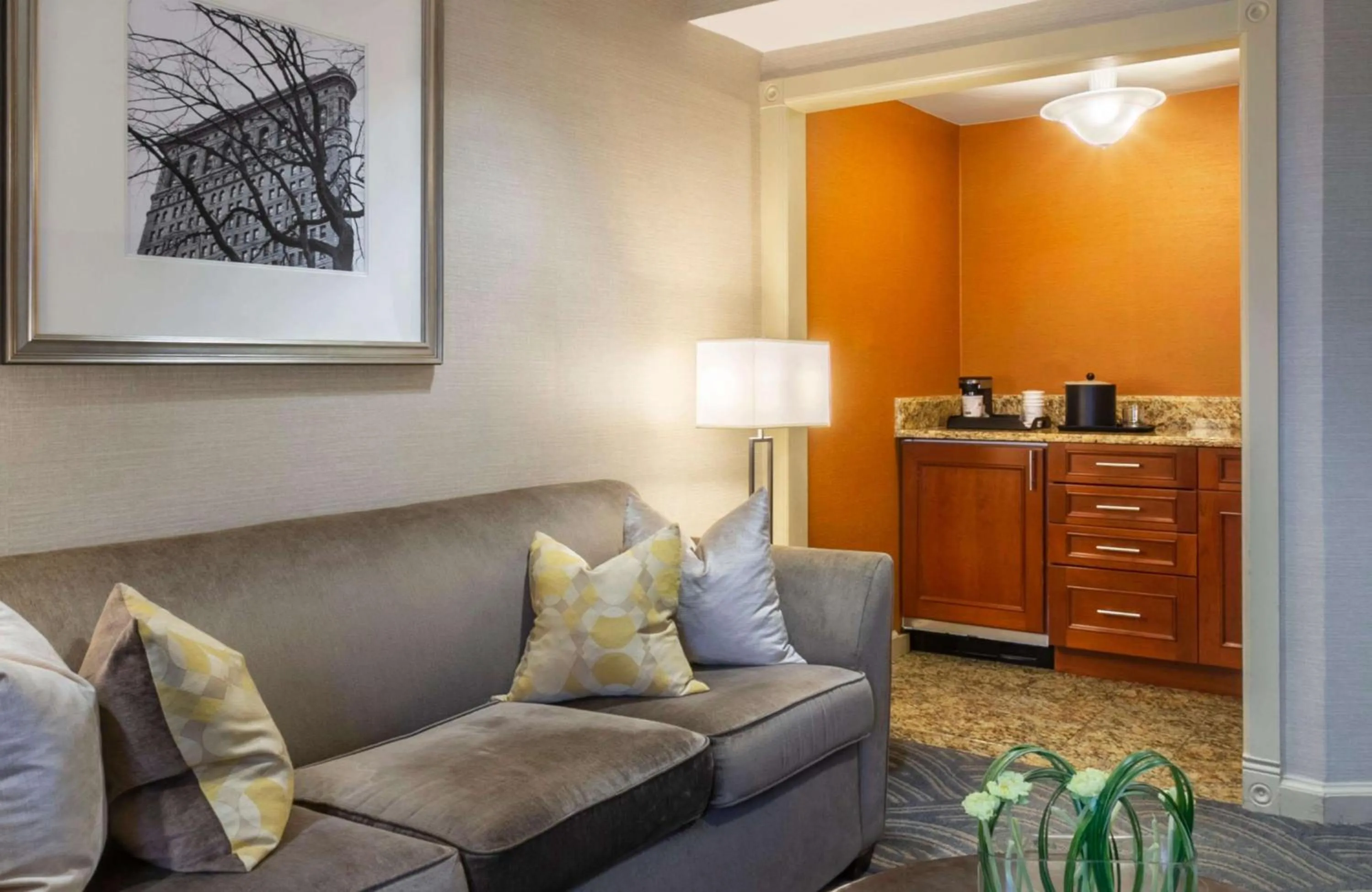 Photo of the whole room in Robert Treat Hotel