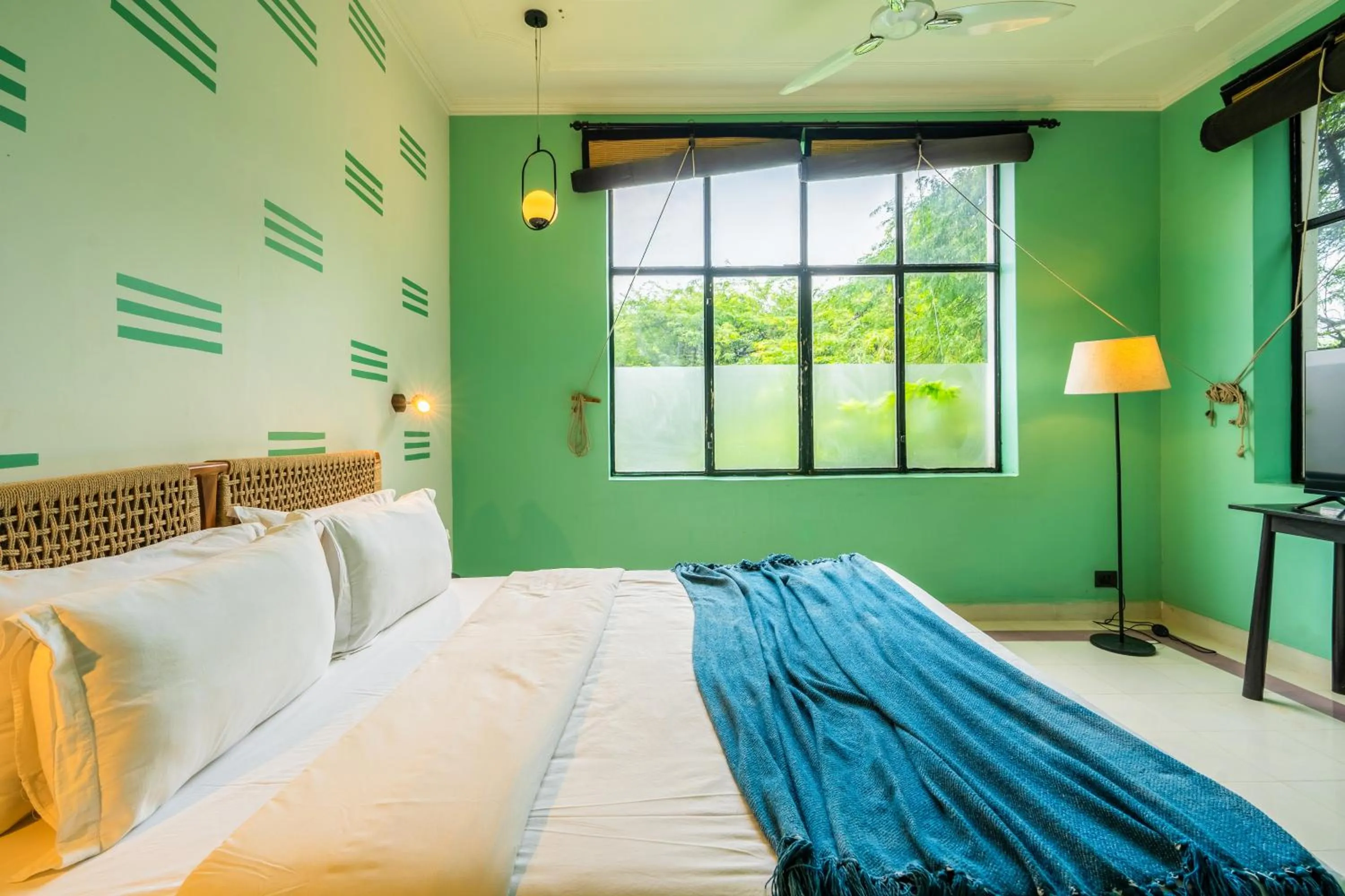 Photo of the whole room, Bed in Minimalist One Hauz Khas Village