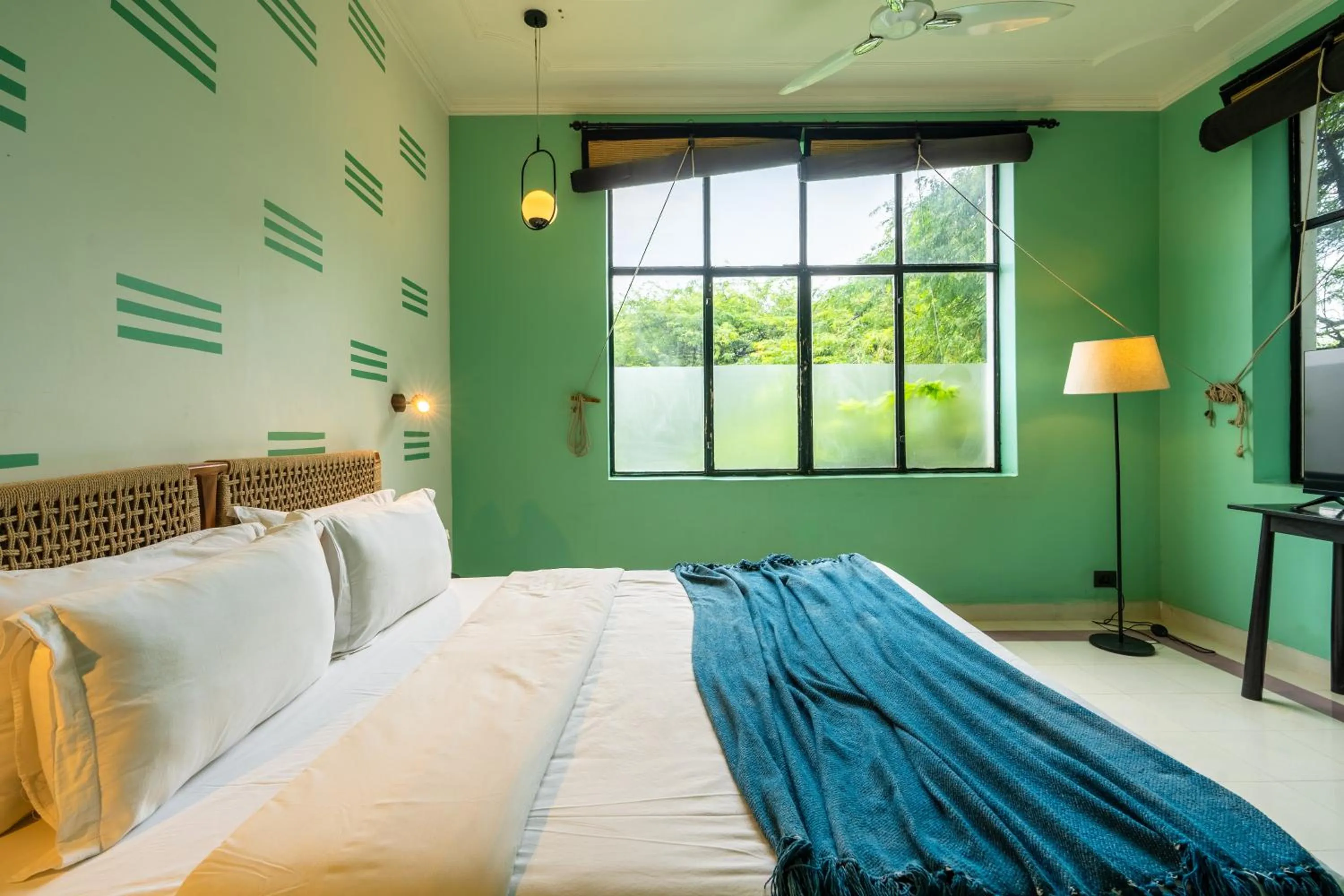 Photo of the whole room, Bed in Minimalist One Hauz Khas Village