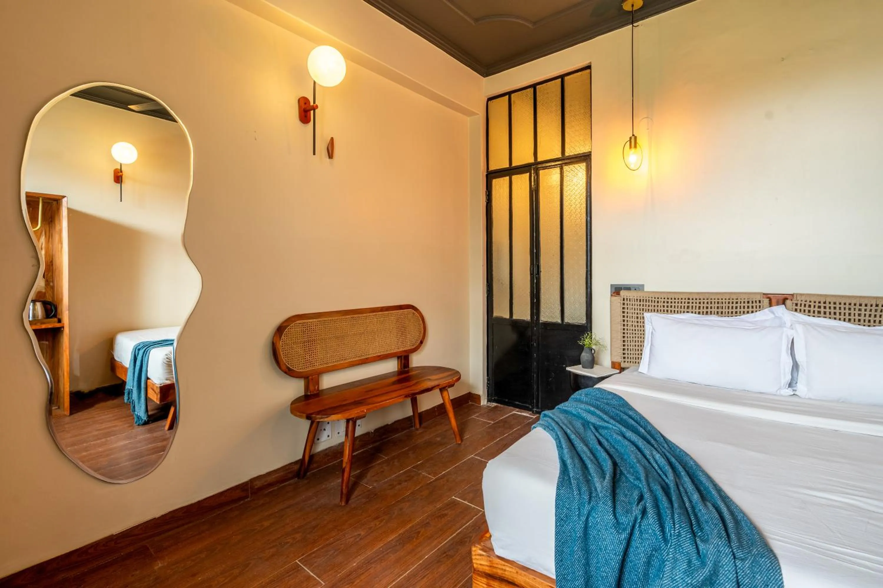 Photo of the whole room, Bed in Minimalist One Hauz Khas Village