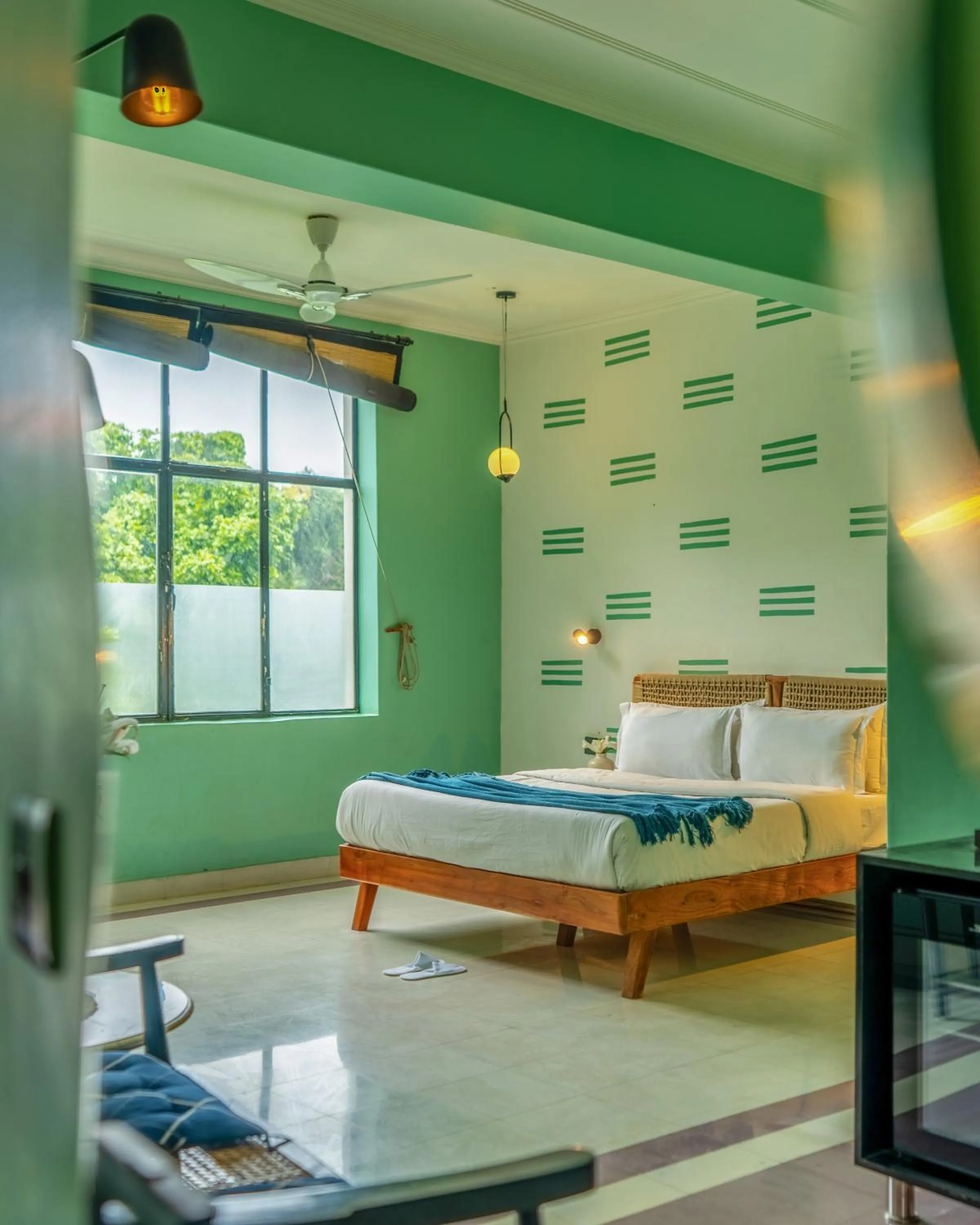 Photo of the whole room, Bed in Minimalist One Hauz Khas Village