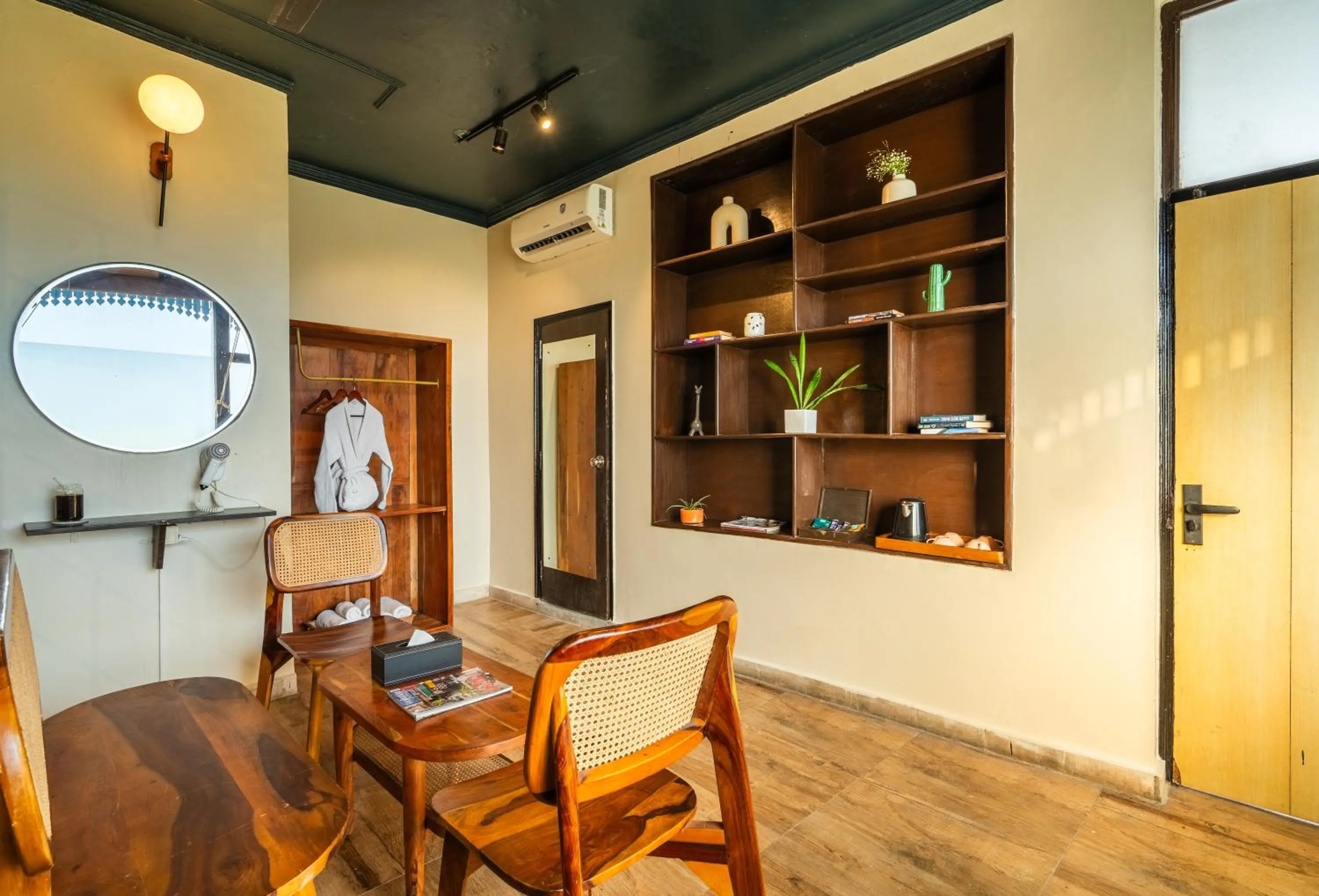 Seating area in Minimalist One Hauz Khas Village