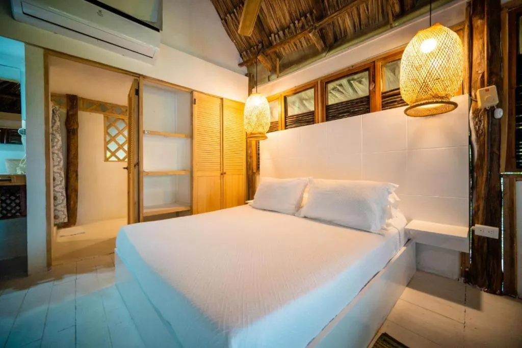 Photo of the whole room, Bed in Hotel Playa Scondida Barú