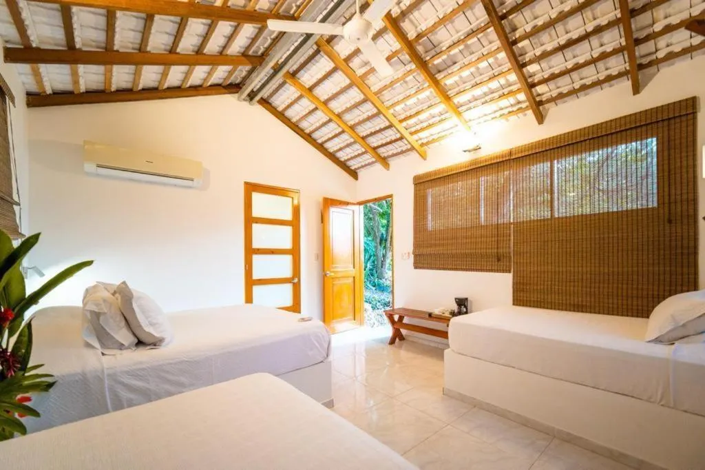 Bed in Hotel Playa Scondida Barú