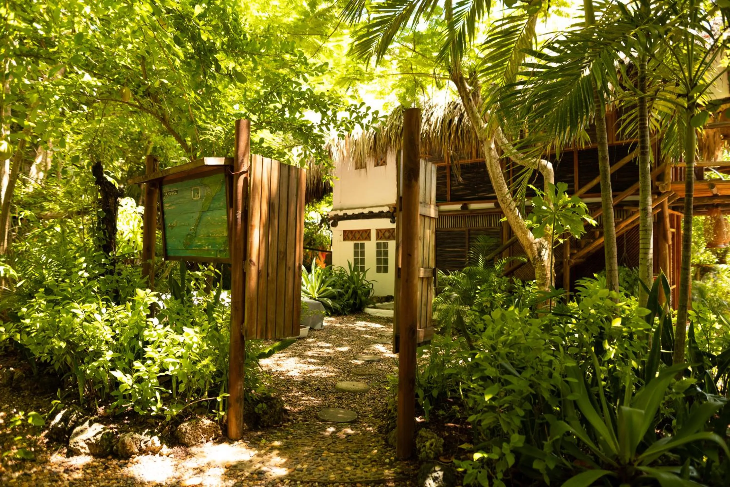 Property building in Hotel Playa Scondida Barú
