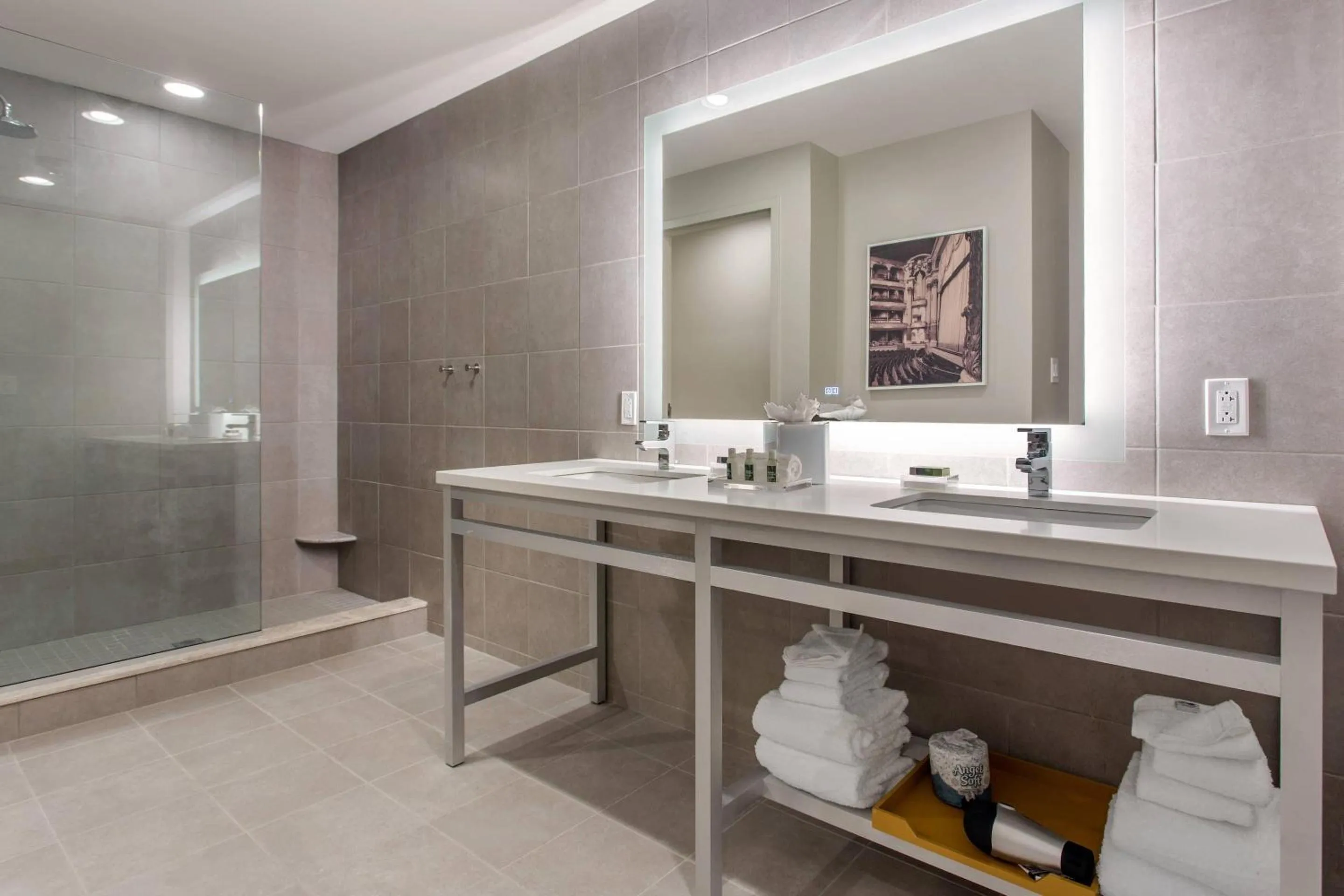 Bedroom in Cambria Hotel Philadelphia Downtown - Center City