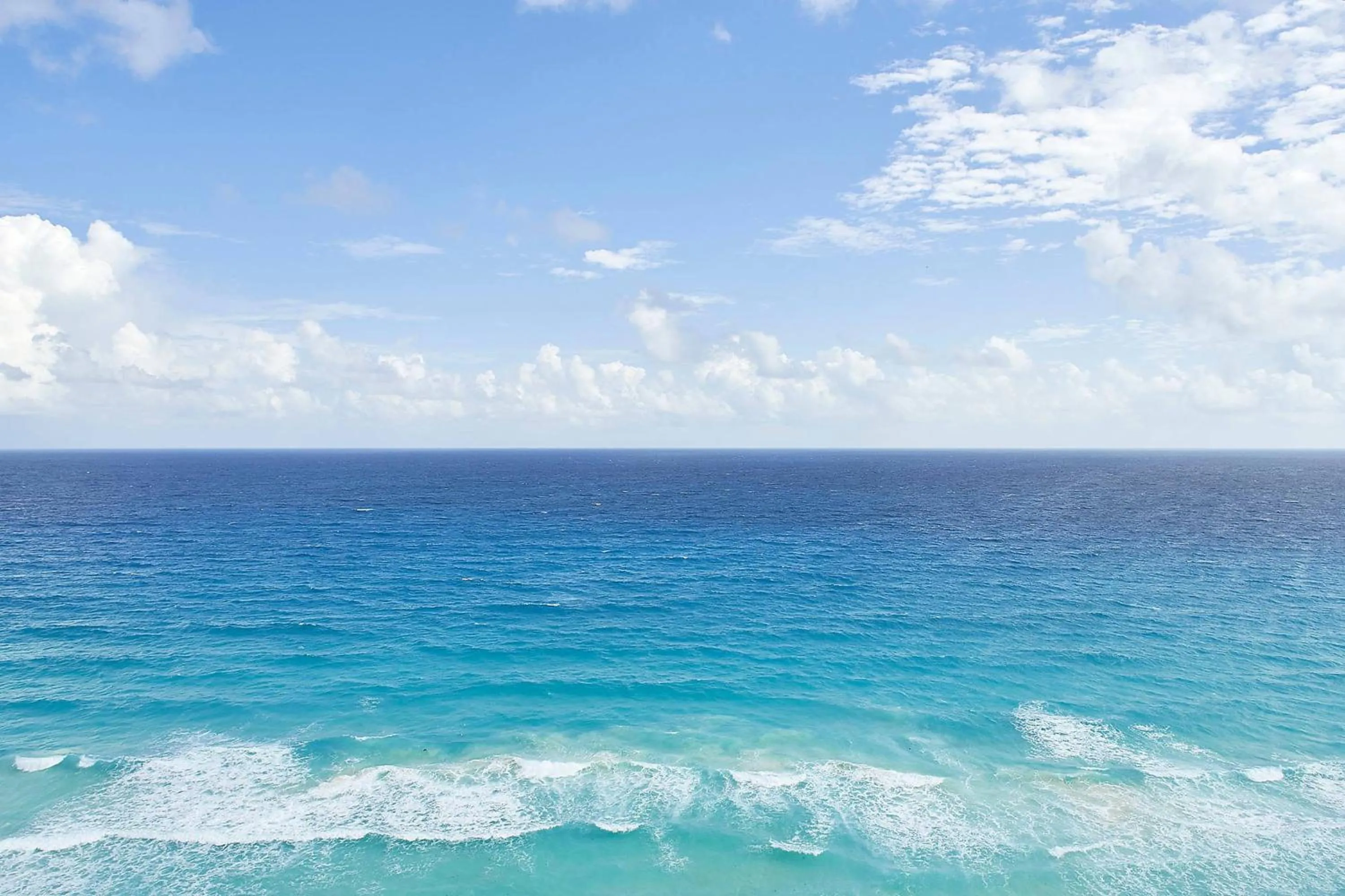 Bedroom in JW Marriott Cancun Resort & Spa