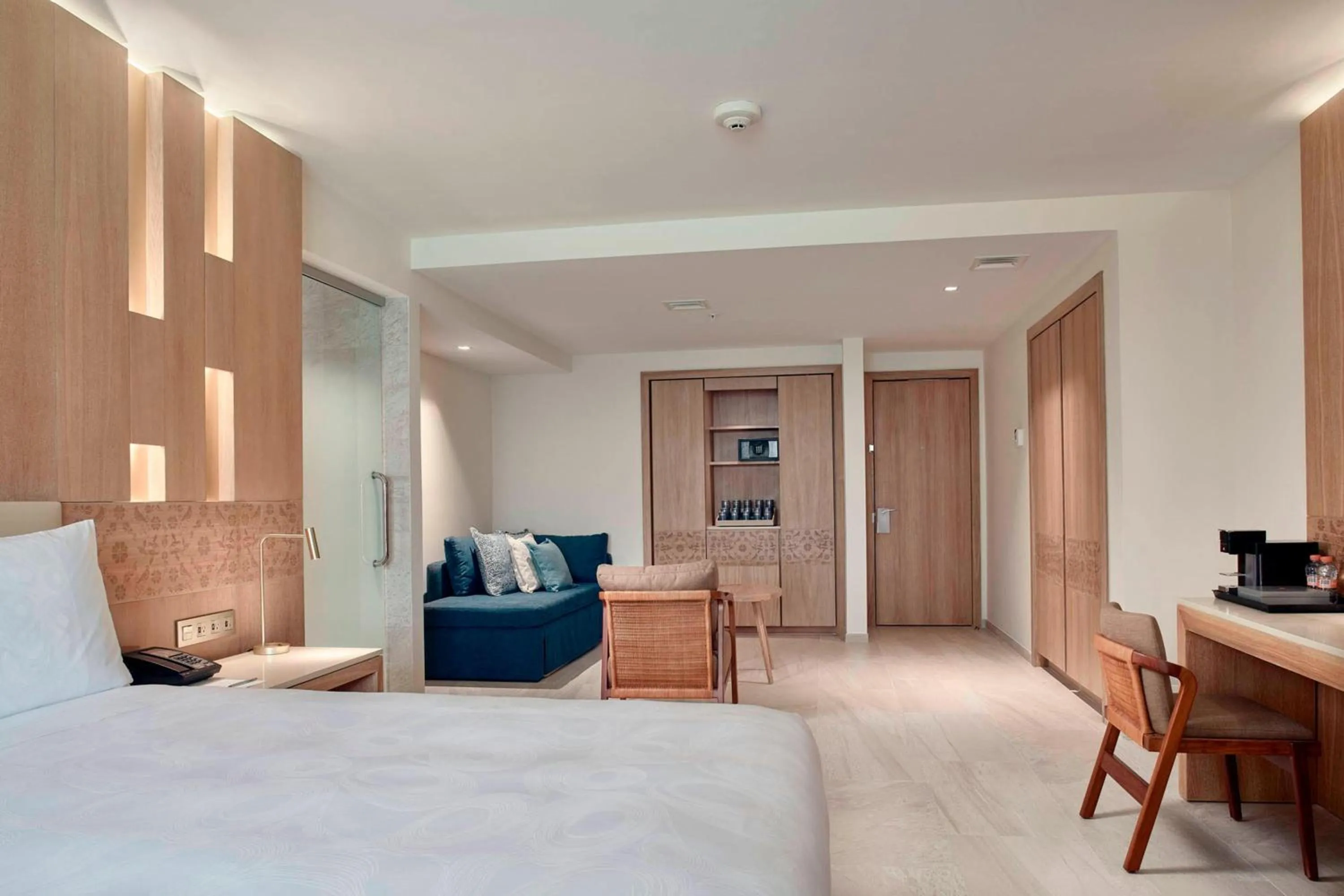 Bedroom, Bed in JW Marriott Cancun Resort & Spa