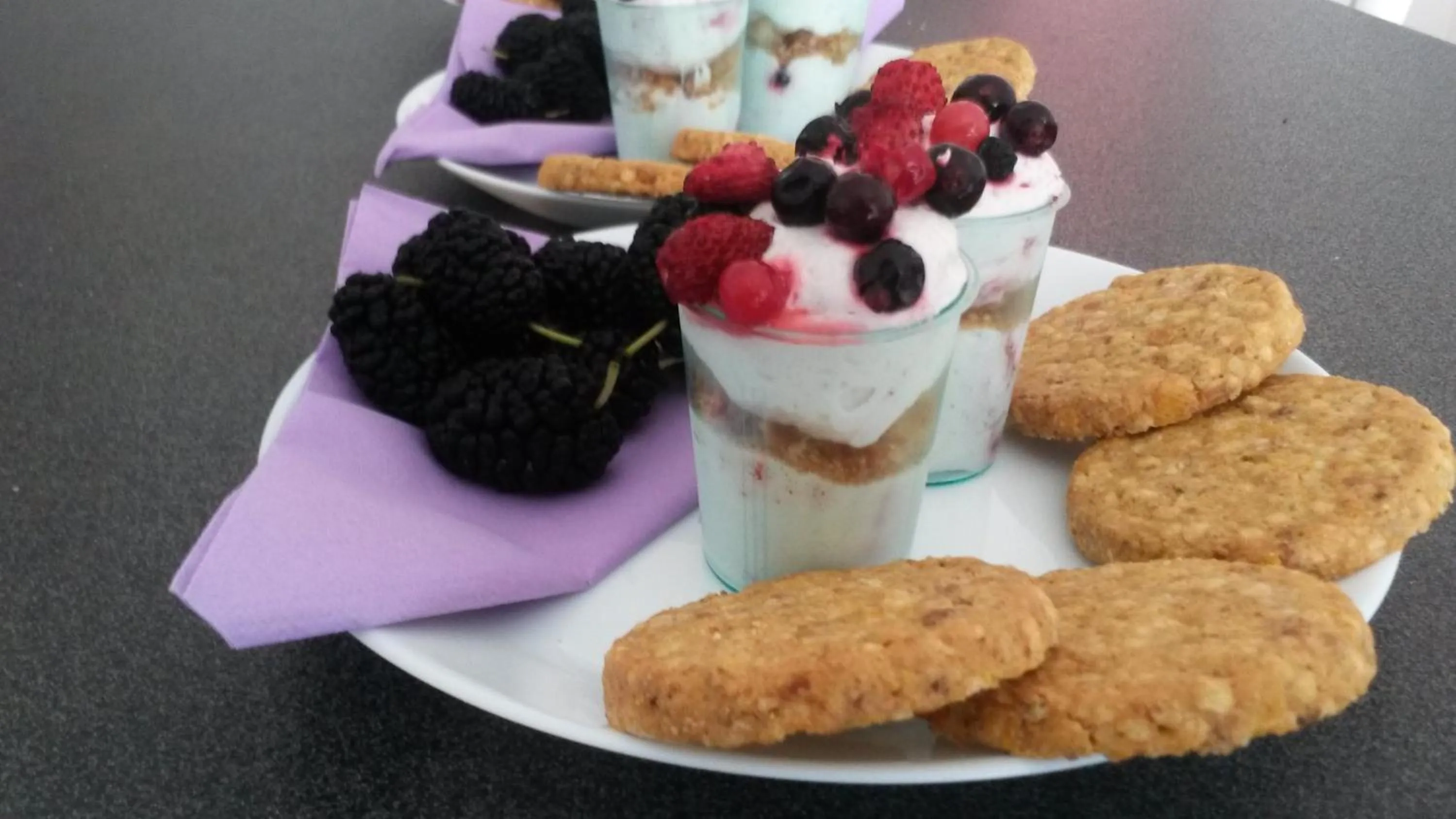 Buffet breakfast in Villa Milena