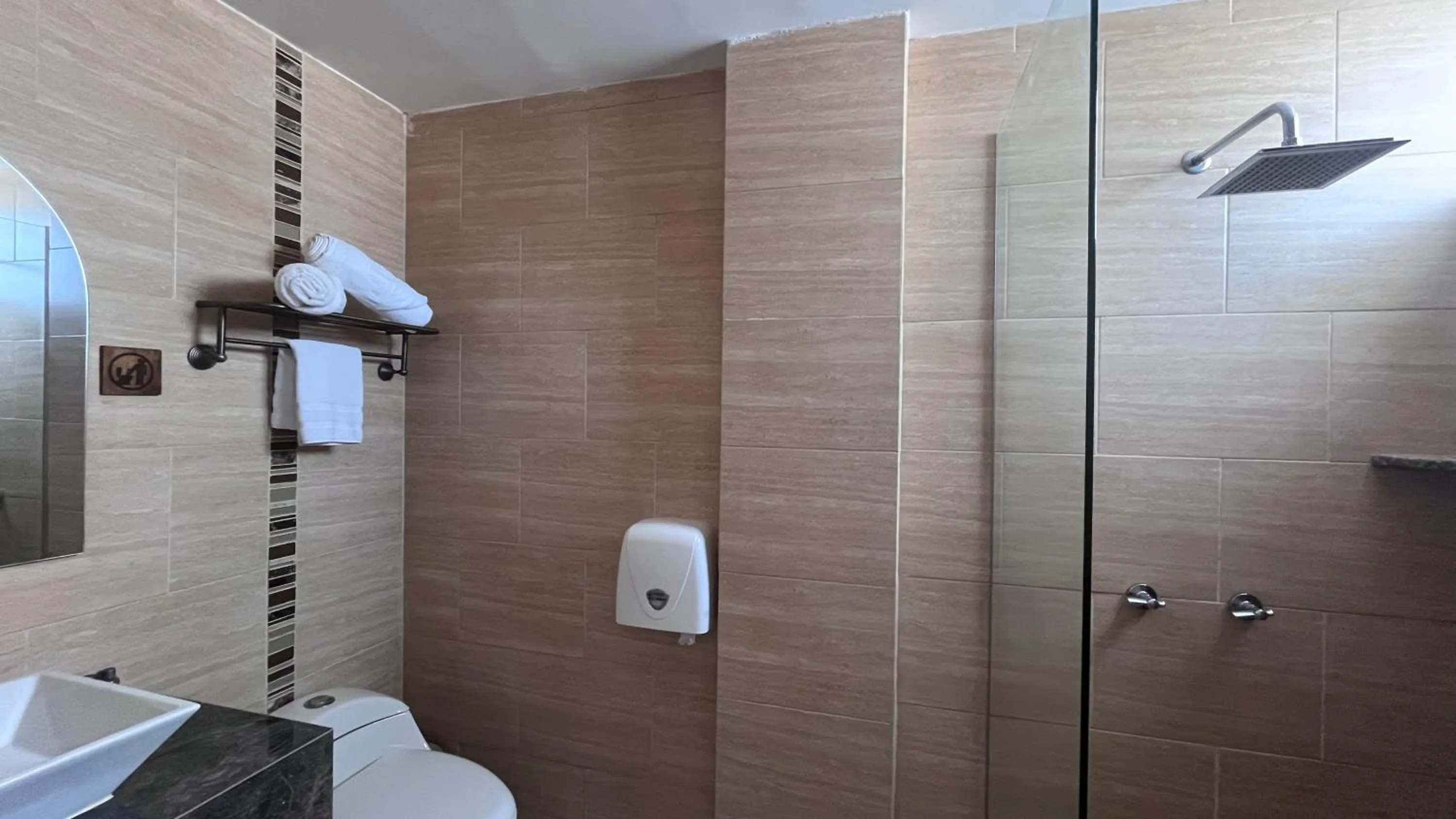 Shower in Hotel Patrimonial by Greenfield