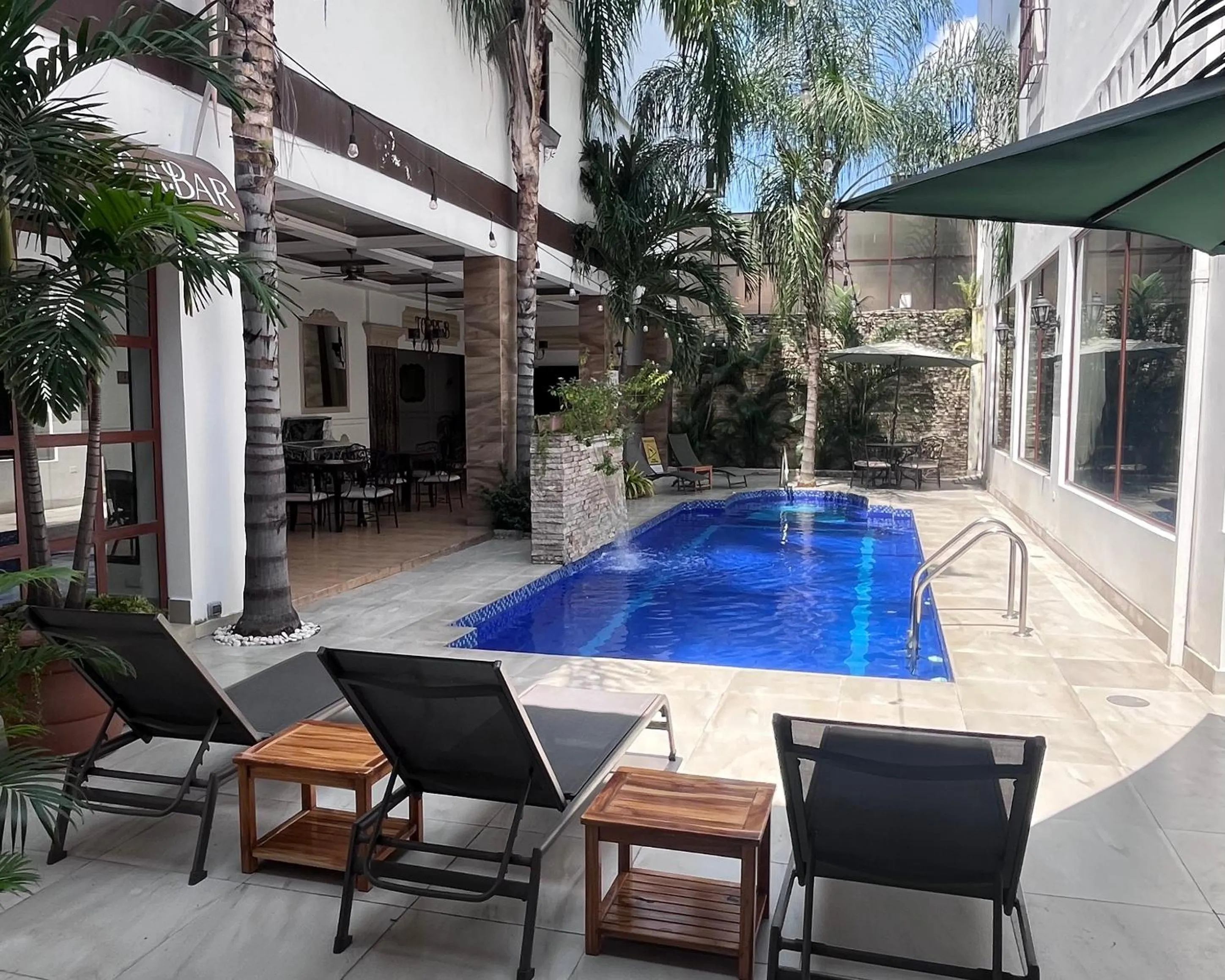 Swimming pool in Hotel Patrimonial by Greenfield