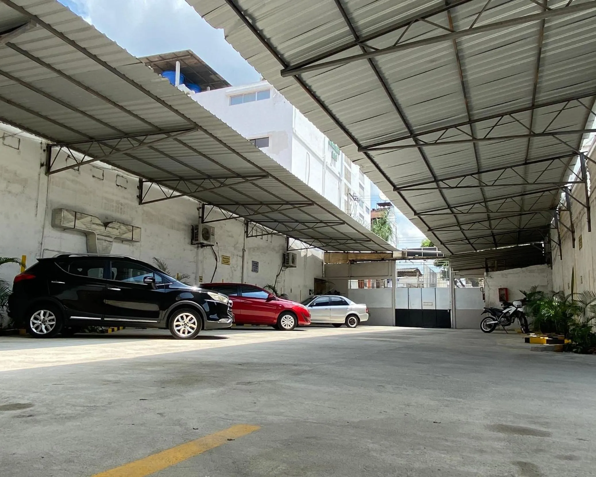 Parking in Hotel Patrimonial by Greenfield