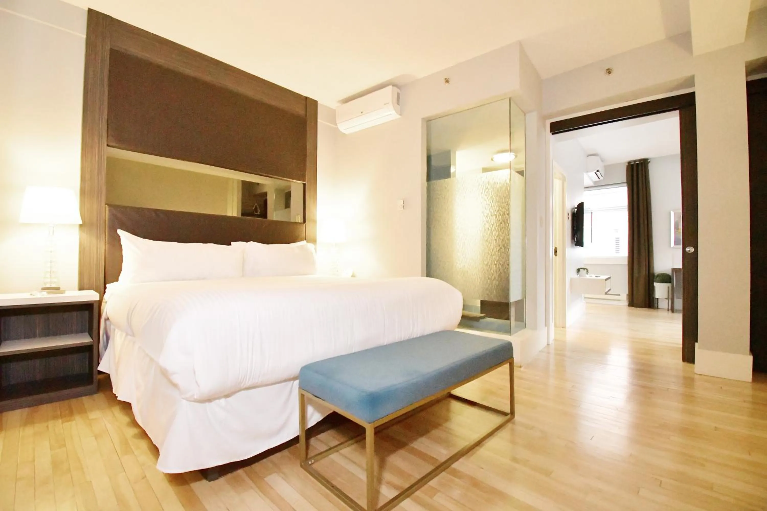 Shower, Bed in St James Gate by Bower Boutique Hotels