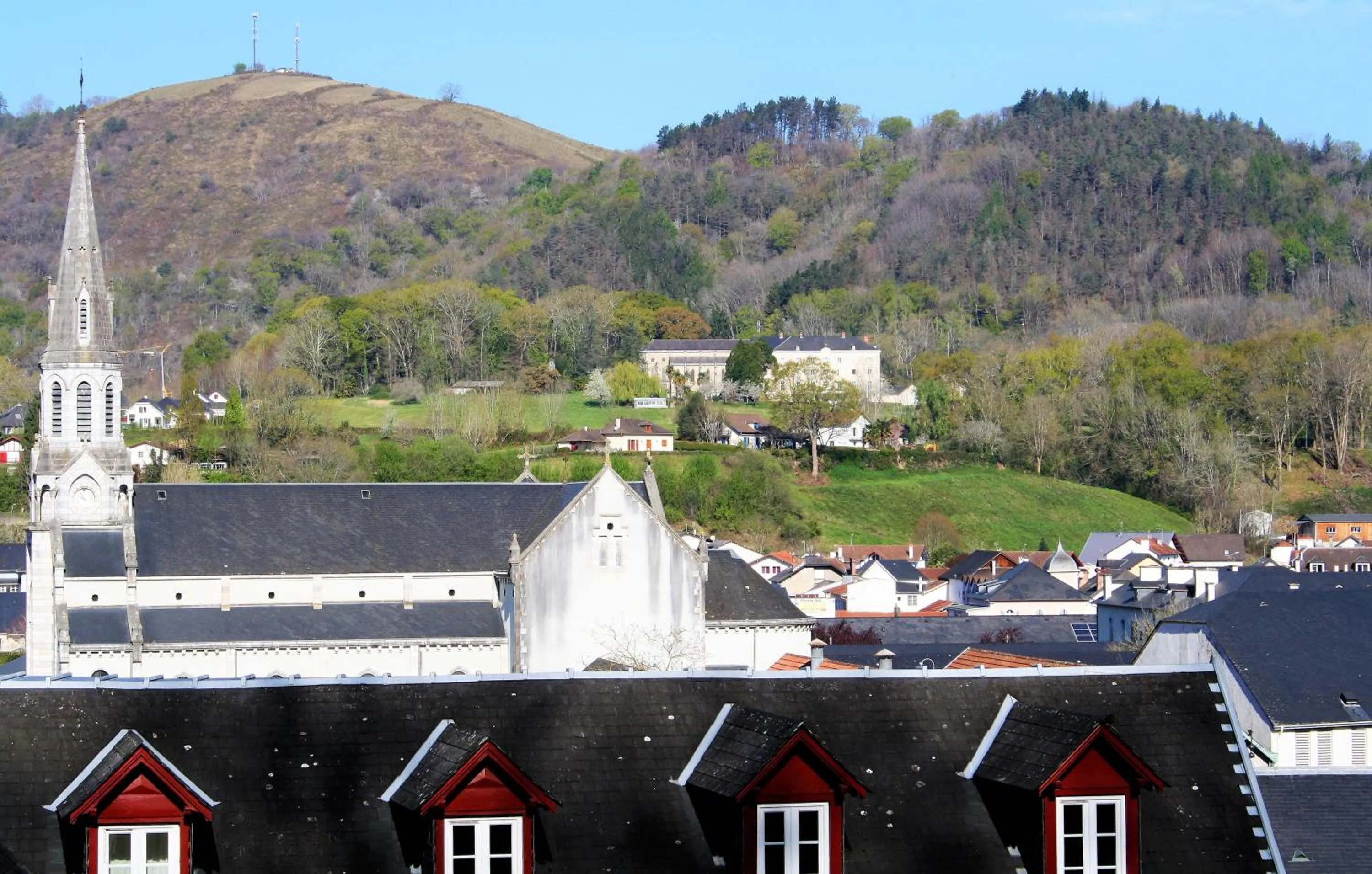 Hiking in Domaine Agerria