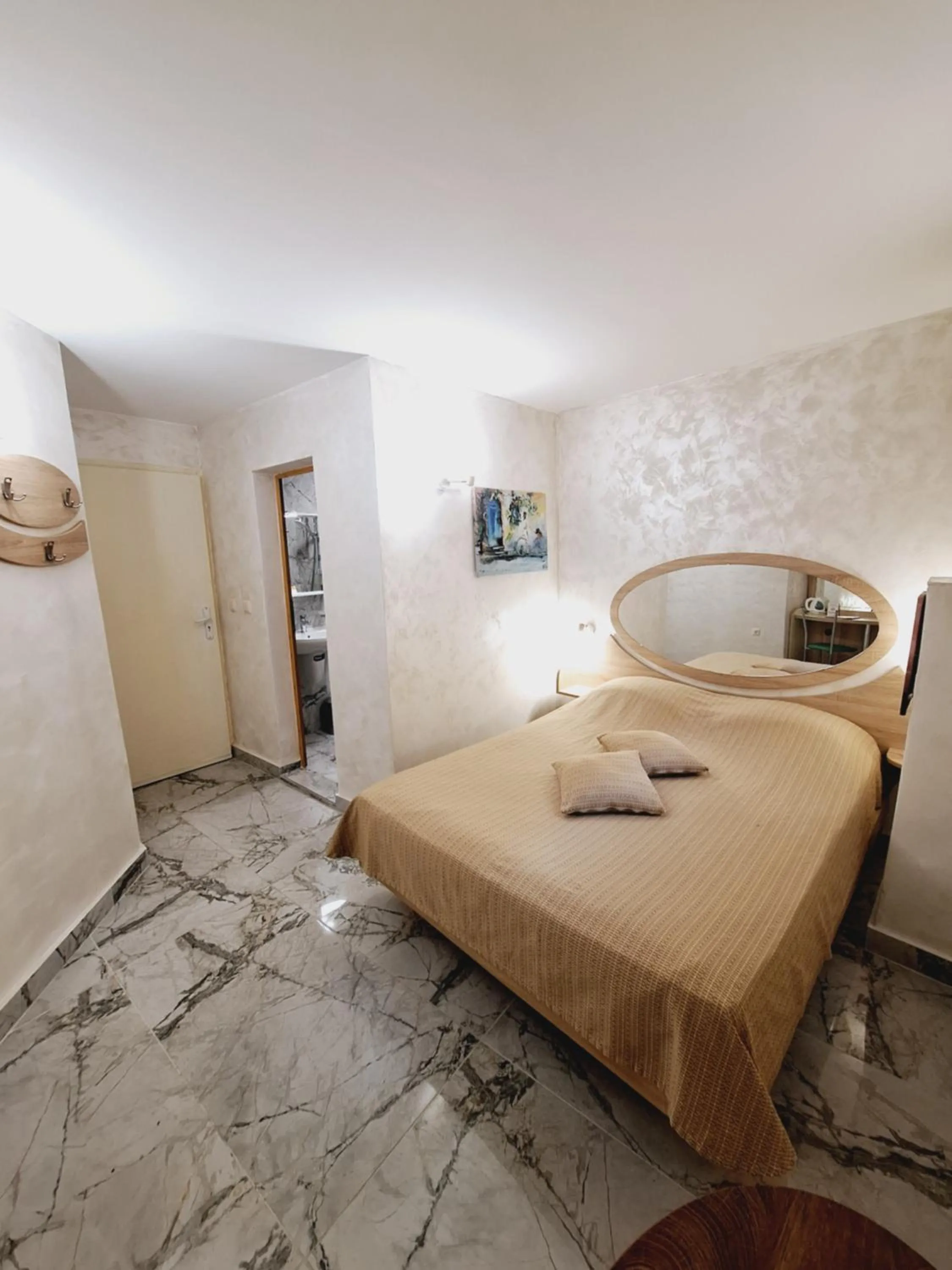 Photo of the whole room, Bed in Hotel Color