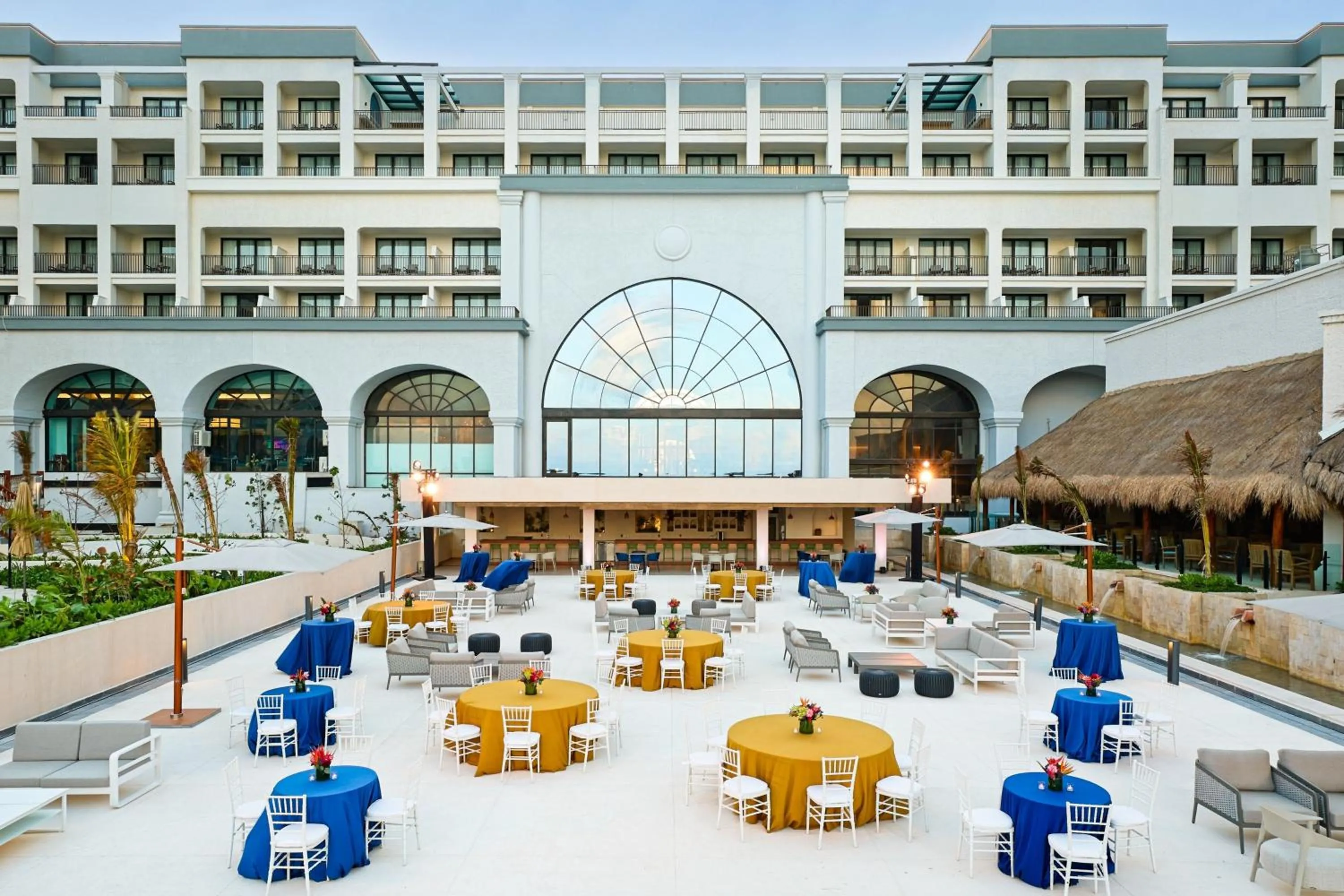 Meeting/conference room in Marriott Cancun, An All-Inclusive Resort
