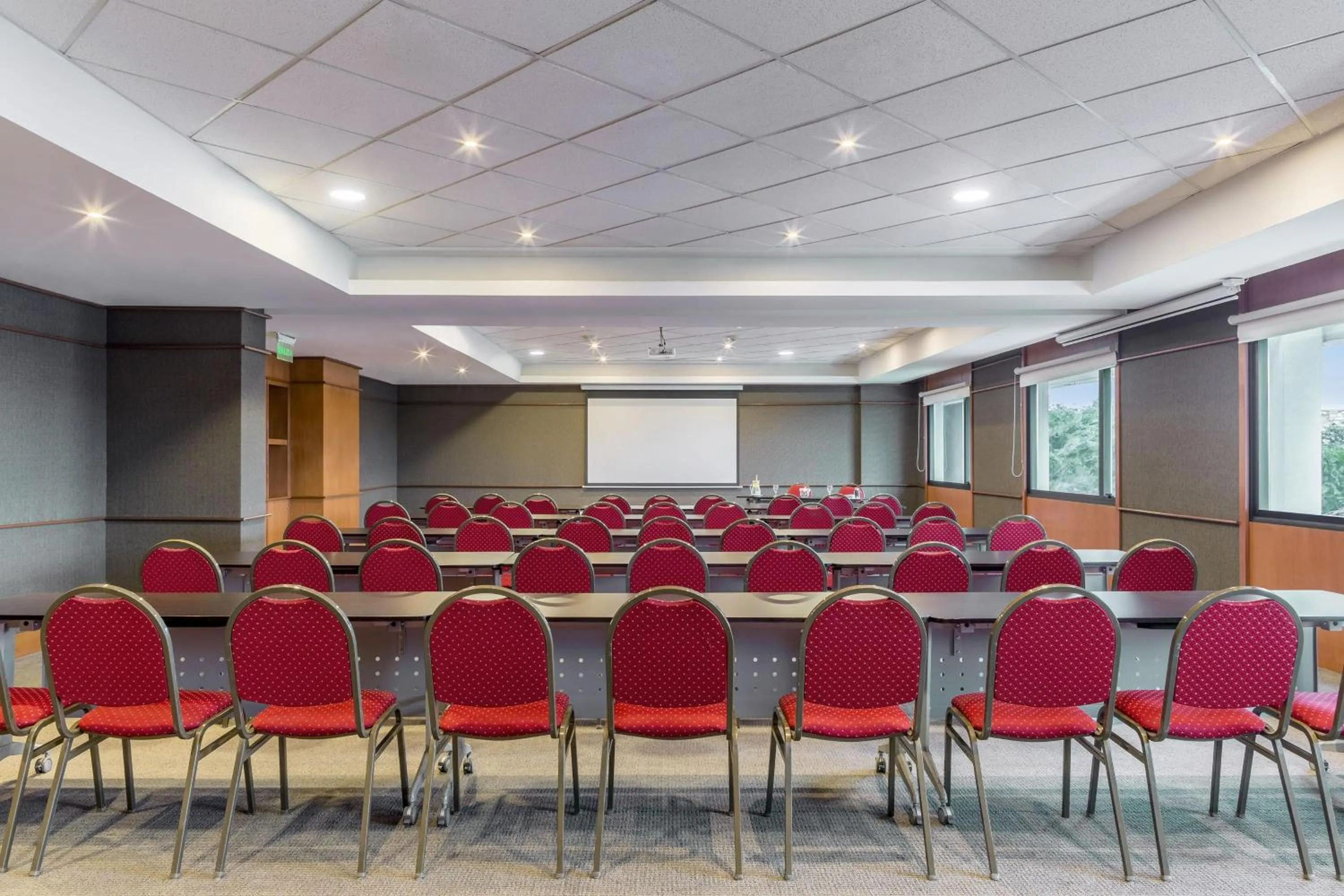 Meeting/conference room in Sheraton Asuncion Hotel