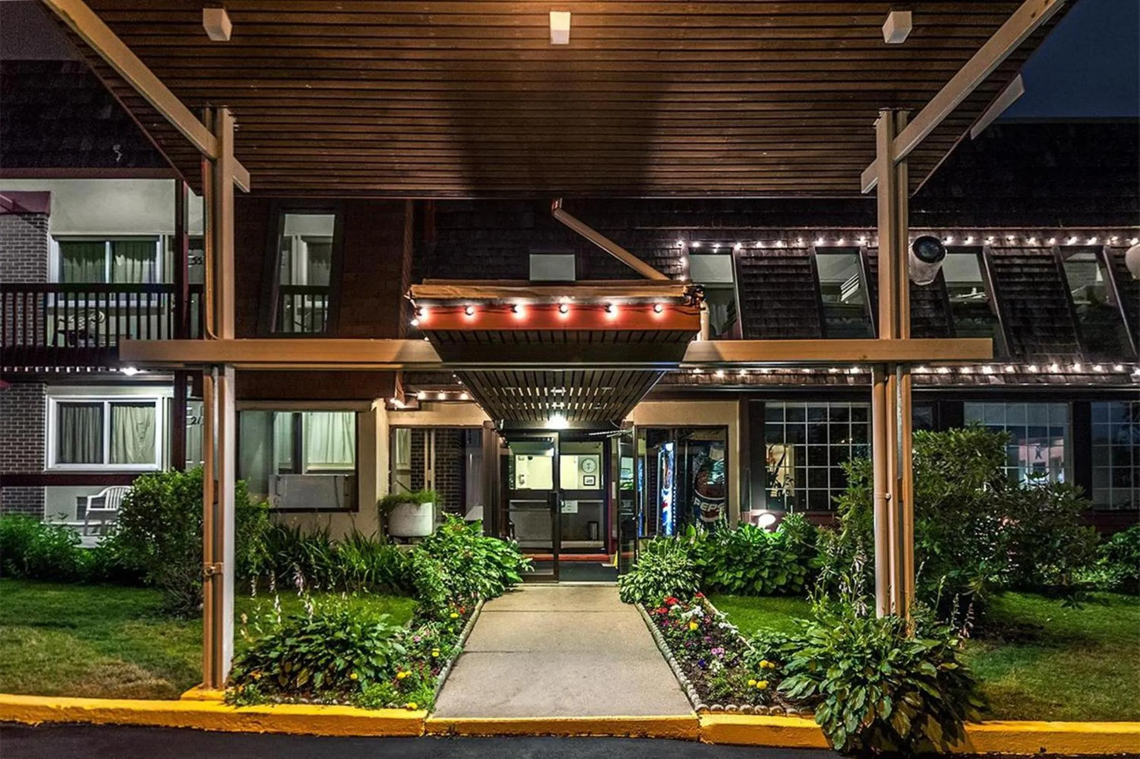 Facade/entrance in Chebucto Inn