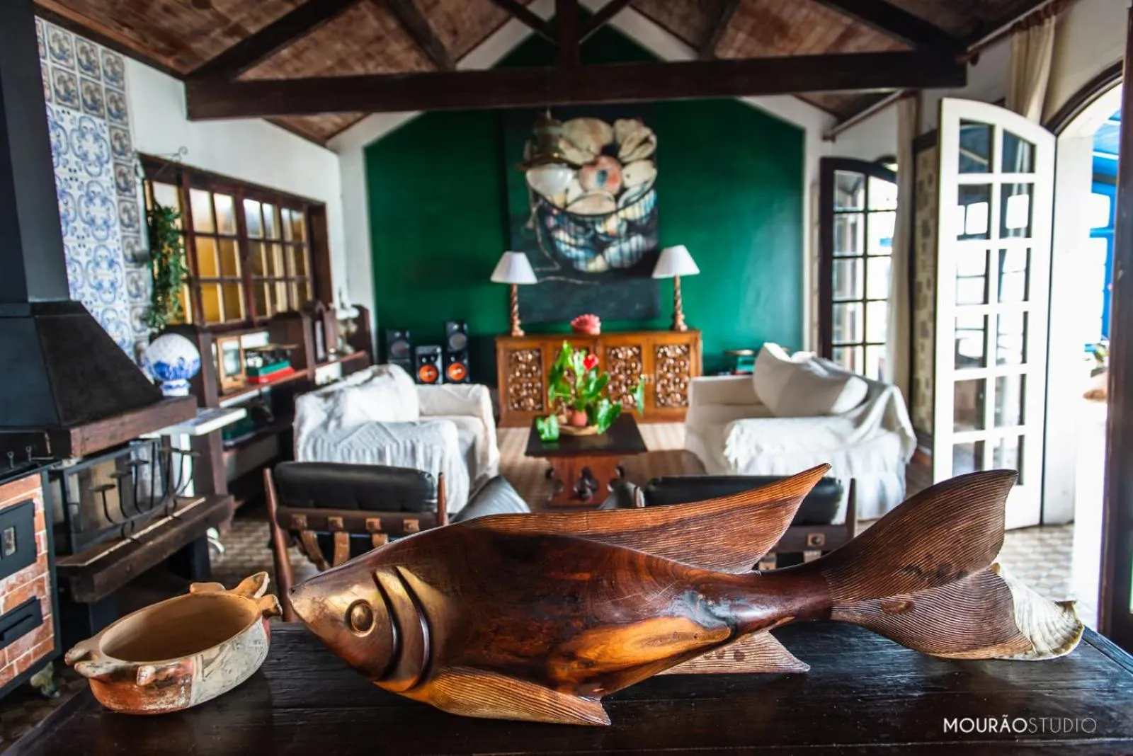 Communal lounge/ TV room in Pousada Tanto Mar