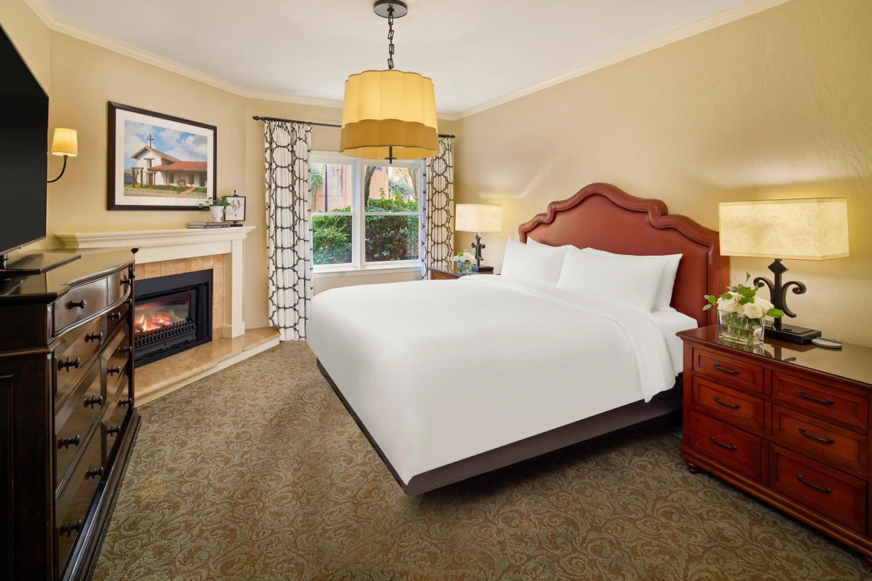 Bedroom, Bed in Fairmont Sonoma Mission Inn & Spa