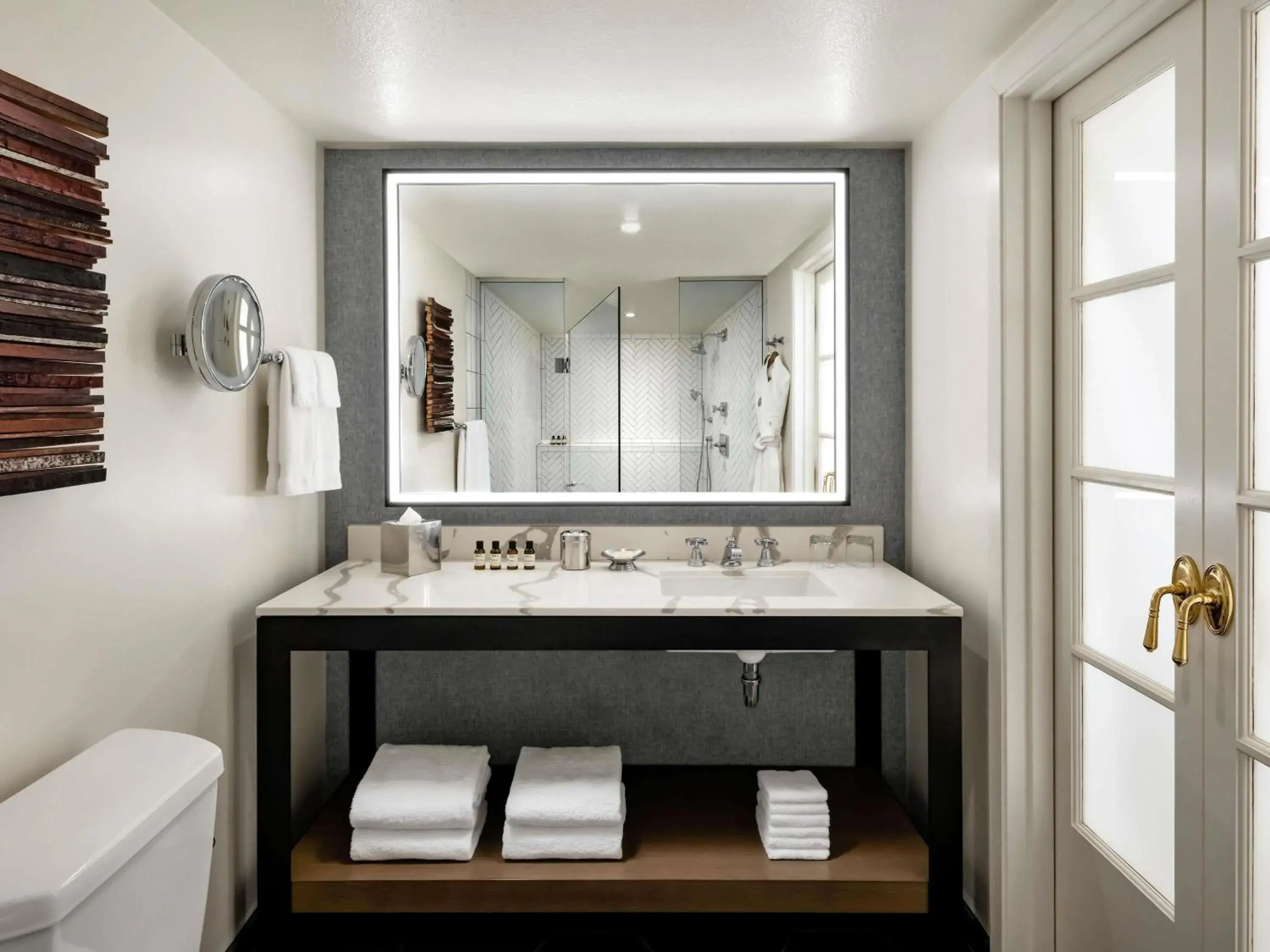 Deluxe Queen Room with Two Queen Beds and Bath Tub - Garden View in Fairmont Sonoma Mission Inn & Spa Deluxe Queen Room with Two Queen Beds and Bath Tub - Garden View in Fairmont Sonoma Mission Inn & Spa