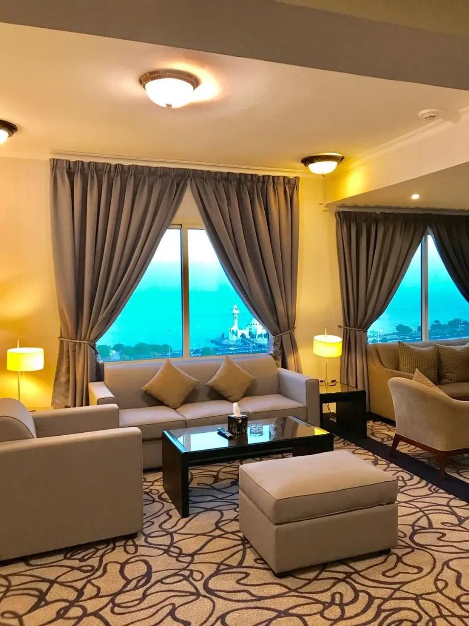 Seating area in Golden Tulip Al Khobar