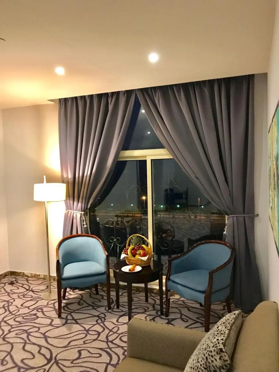 Seating area in Golden Tulip Al Khobar