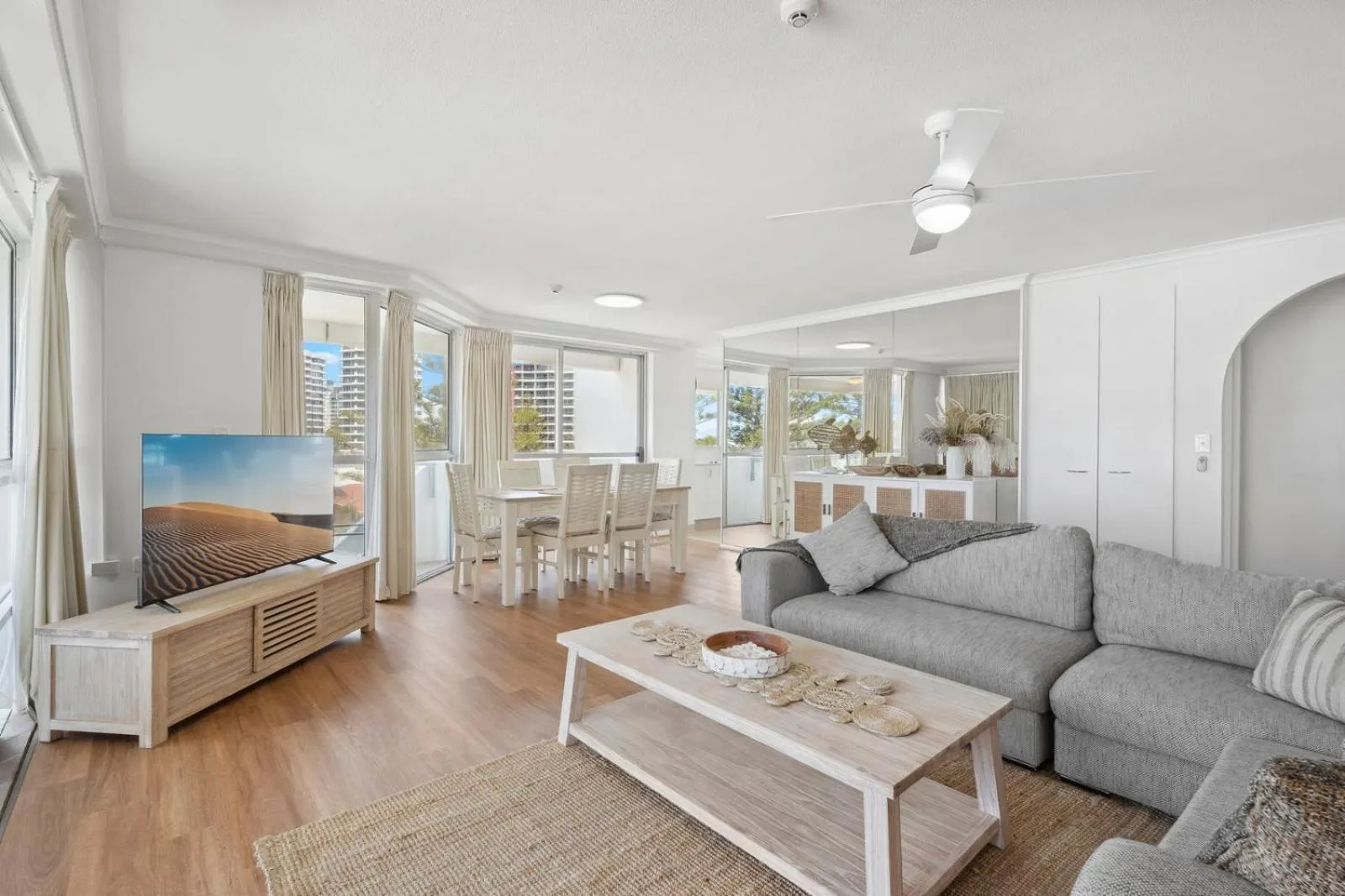 Living room in Baronnet Apartments