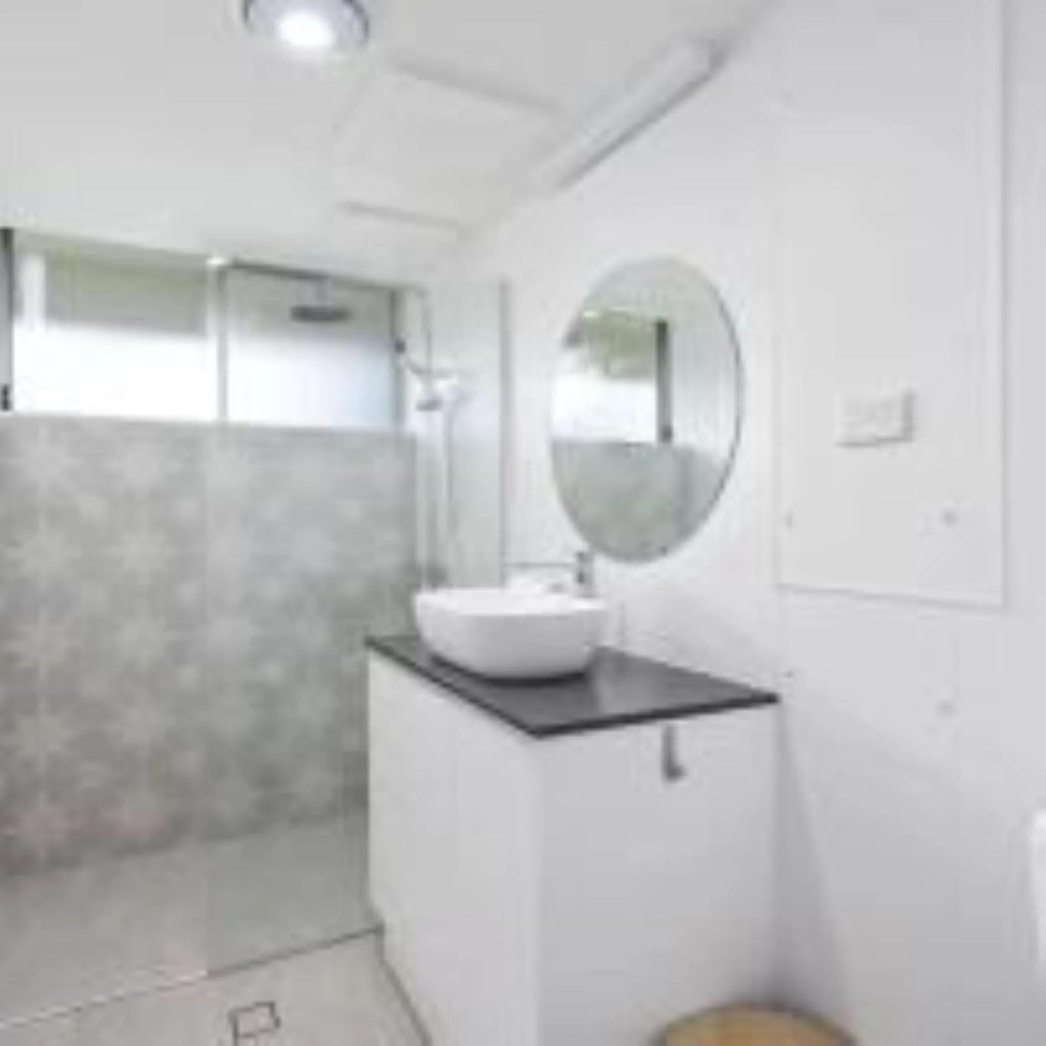 Bathroom in Baronnet Apartments