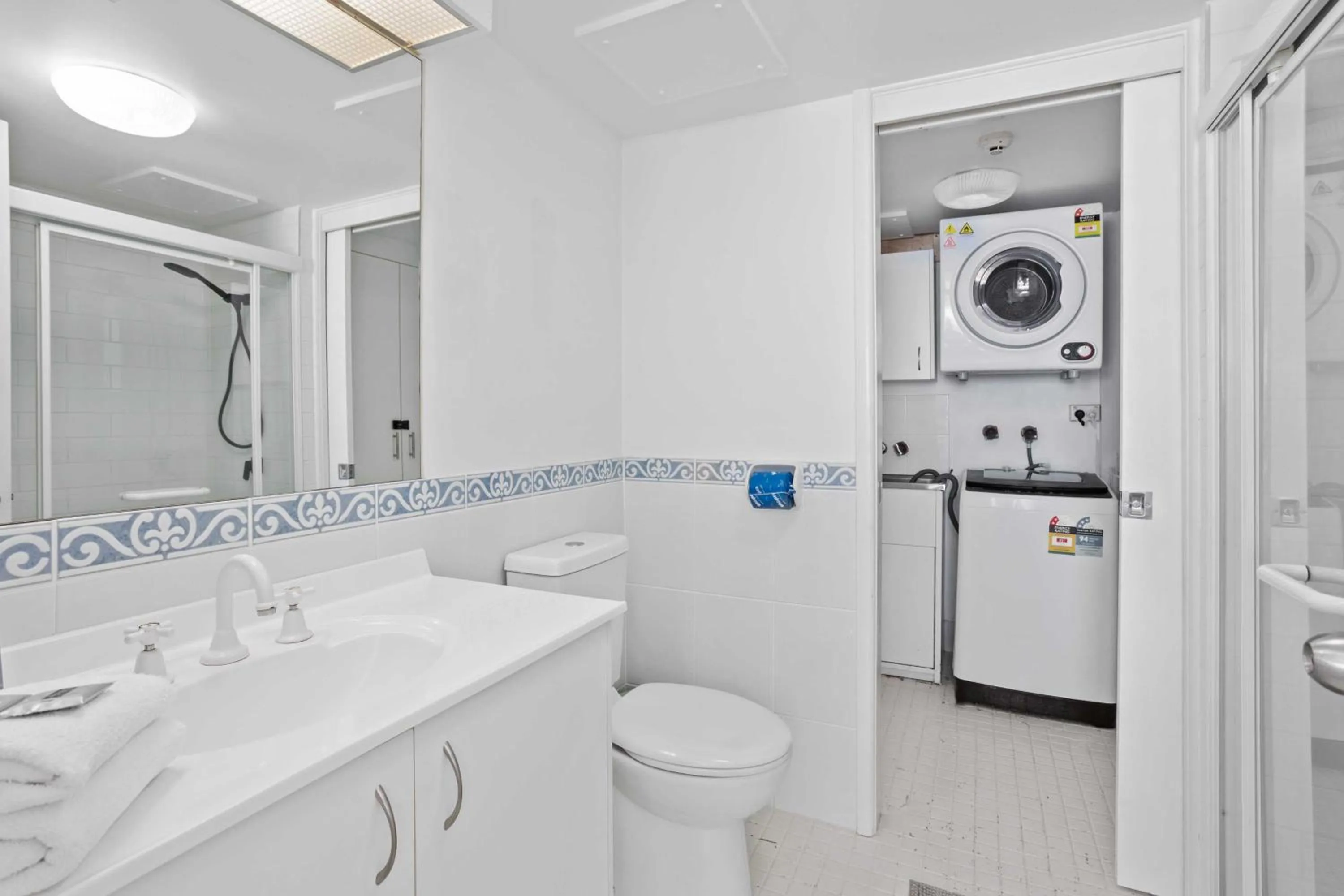 Shower in Baronnet Apartments