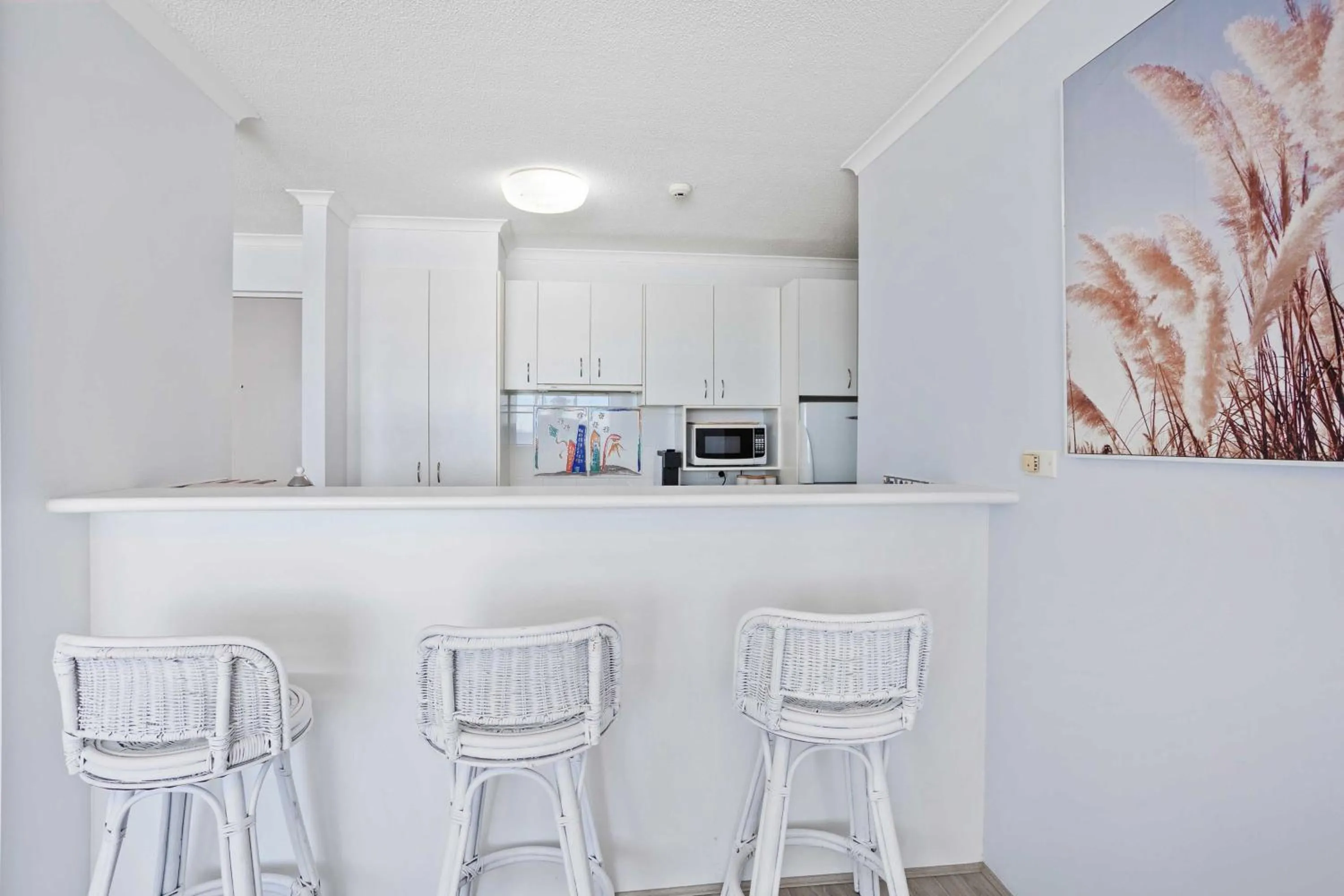 Kitchen or kitchenette in Baronnet Apartments