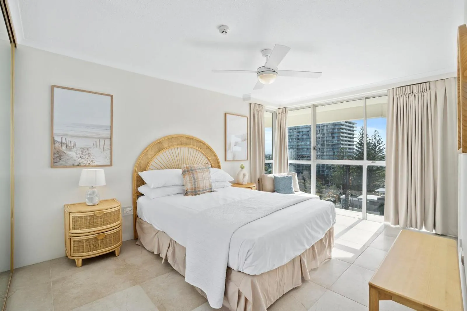 Bed in Baronnet Apartments