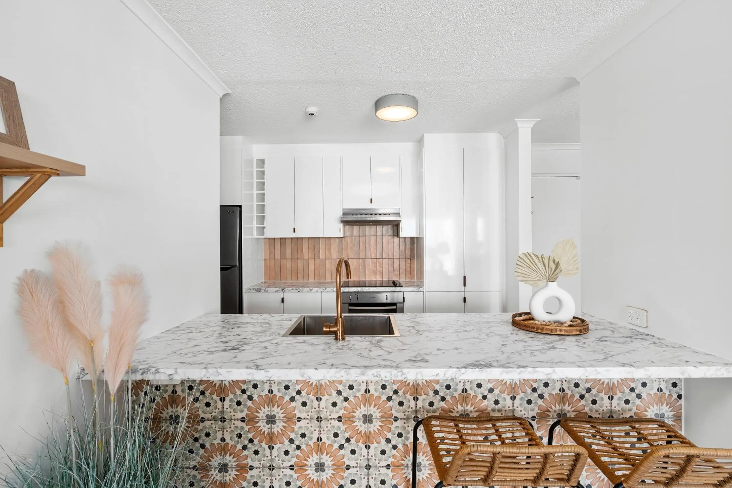 Kitchen or kitchenette in Baronnet Apartments