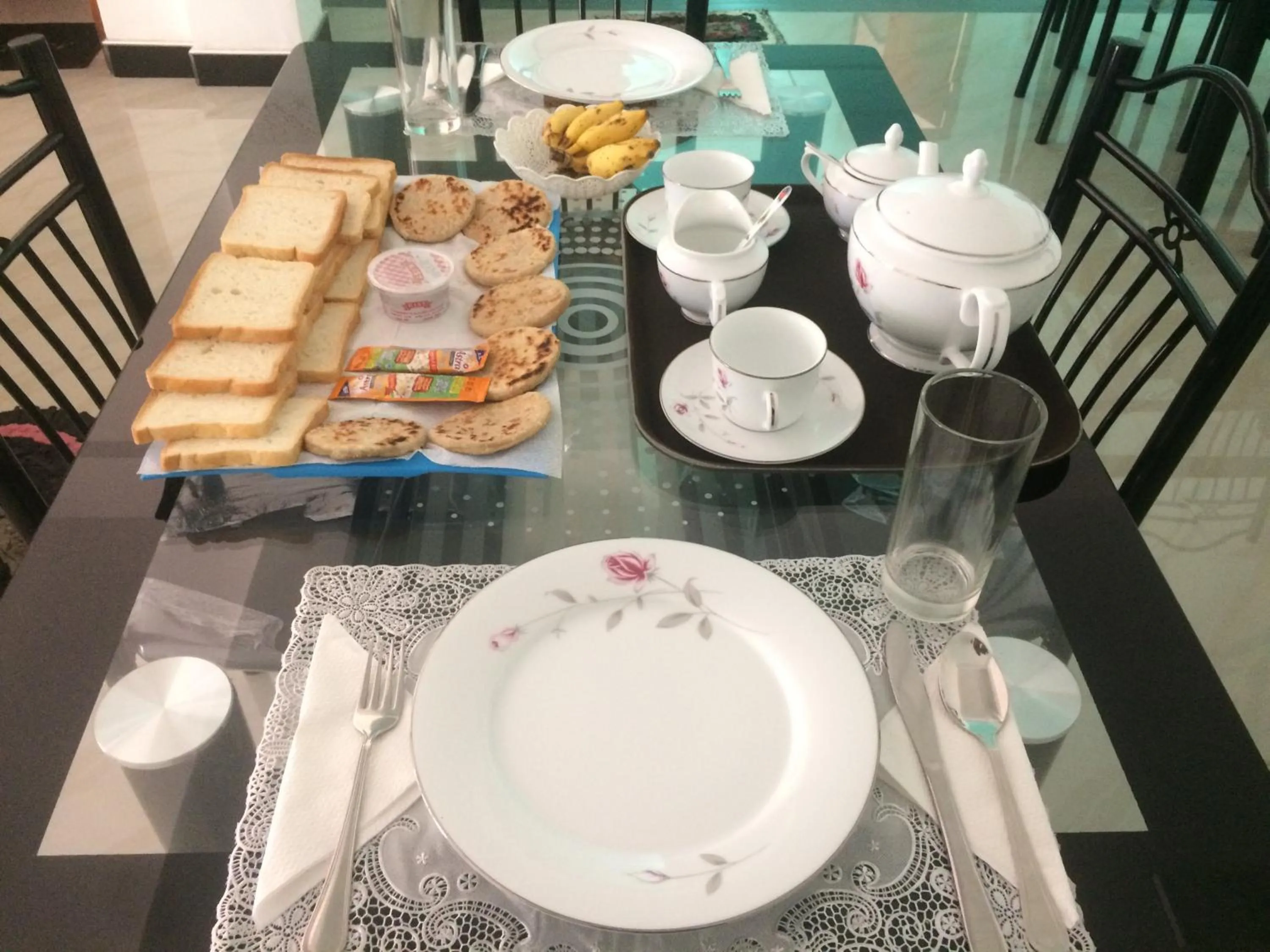 Asian breakfast in Mountain Villa Adam's Peak