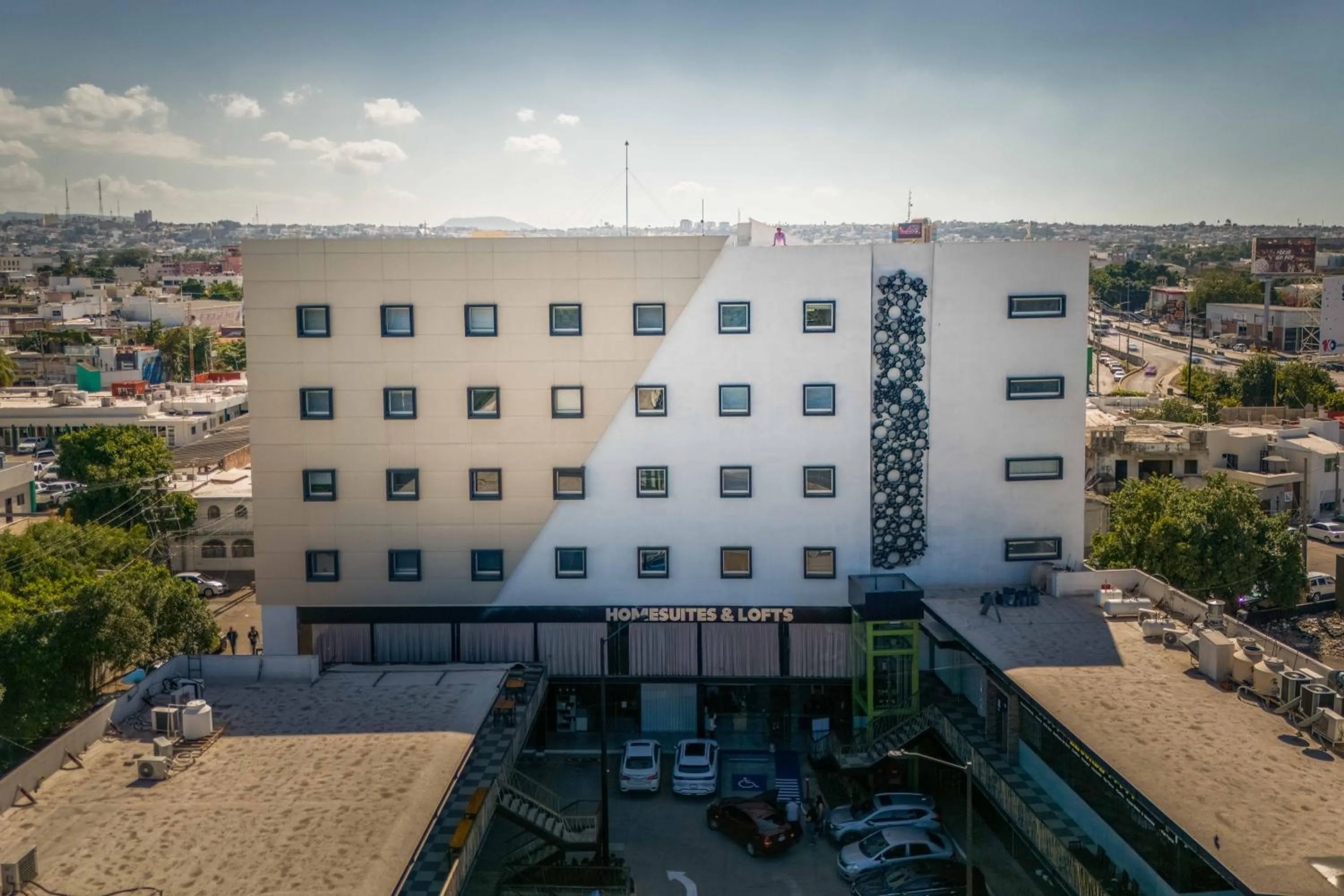 Property building in Homesuites Malecon