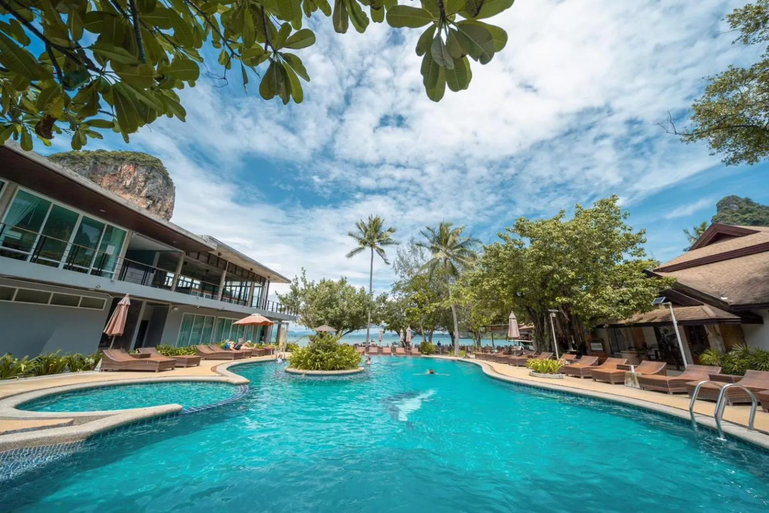 Swimming pool in Sand Sea Resort Railay Beach