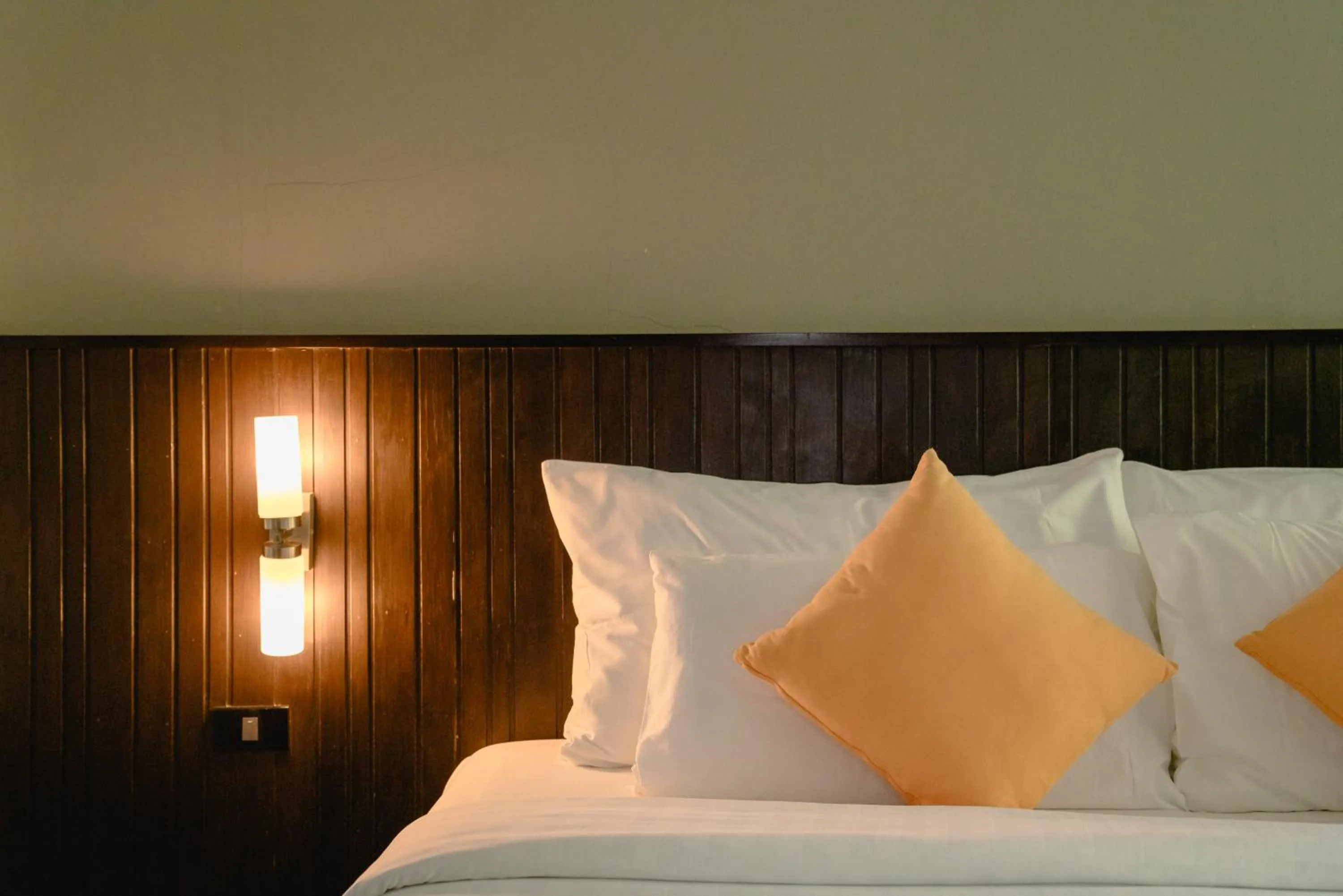 Bed in Sand Sea Resort Railay Beach