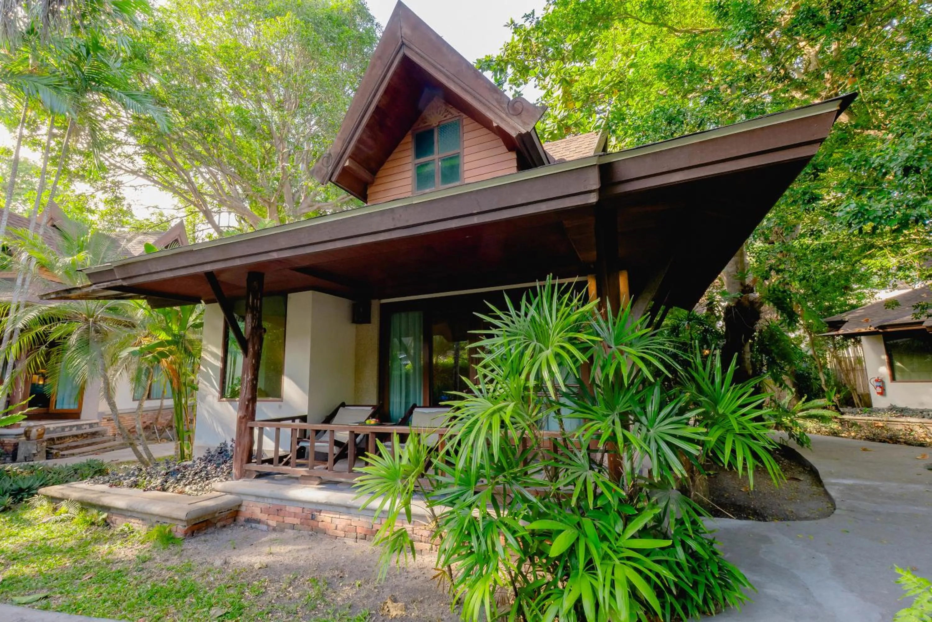 Garden view in Sand Sea Resort Railay Beach