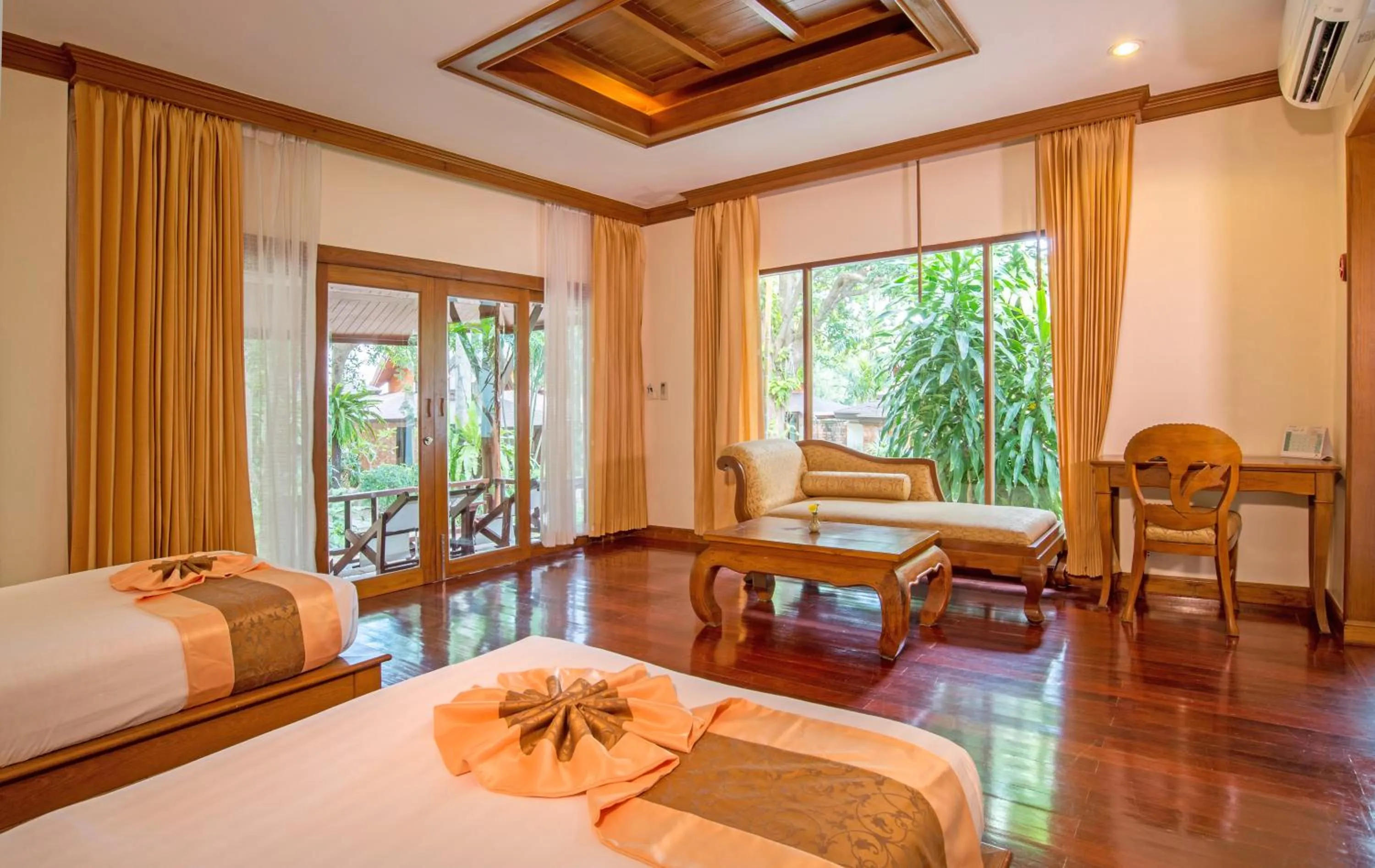 View (from property/room), Bed in Sand Sea Resort Railay Beach