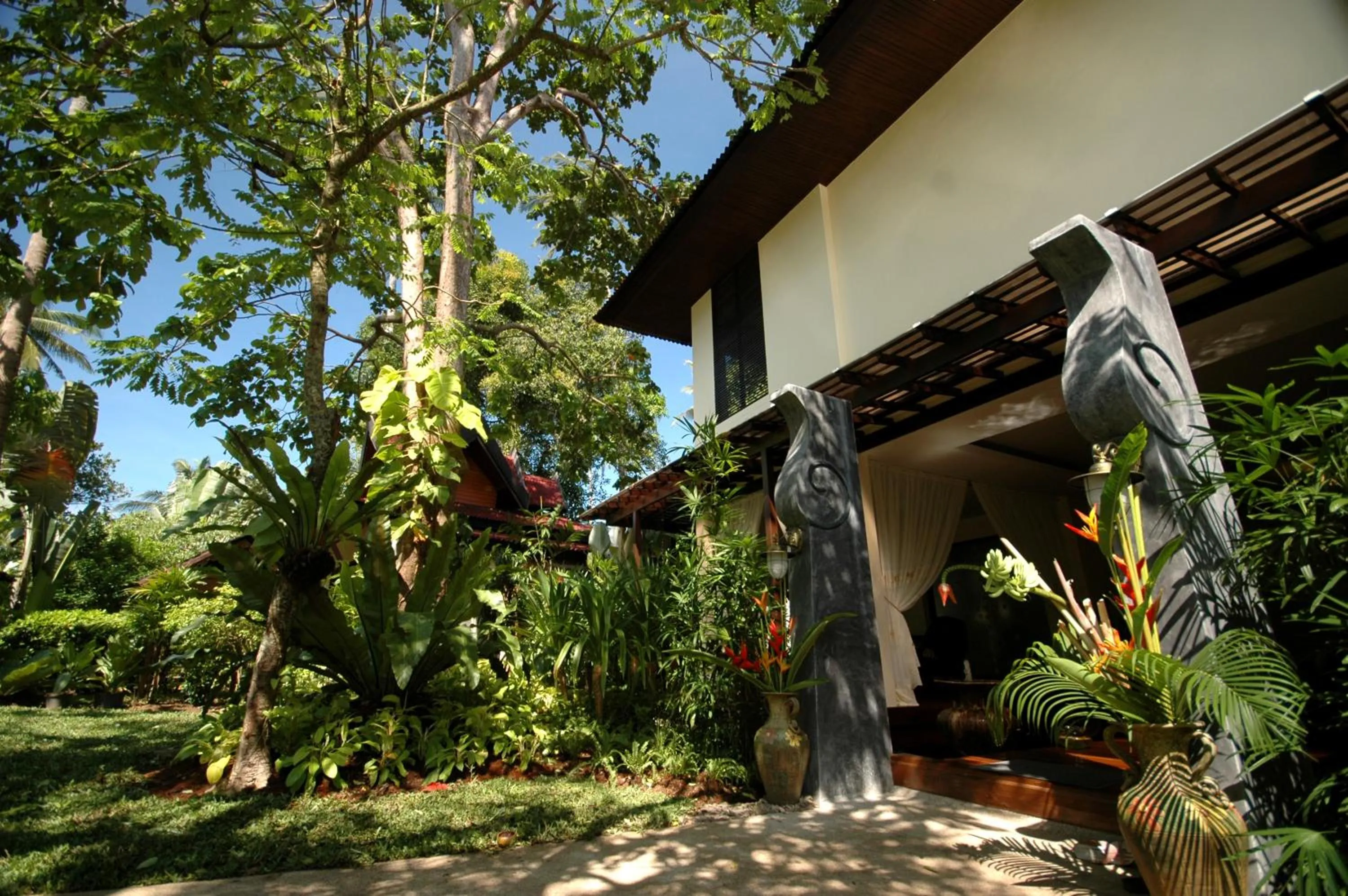 Property building in Sand Sea Resort Railay Beach