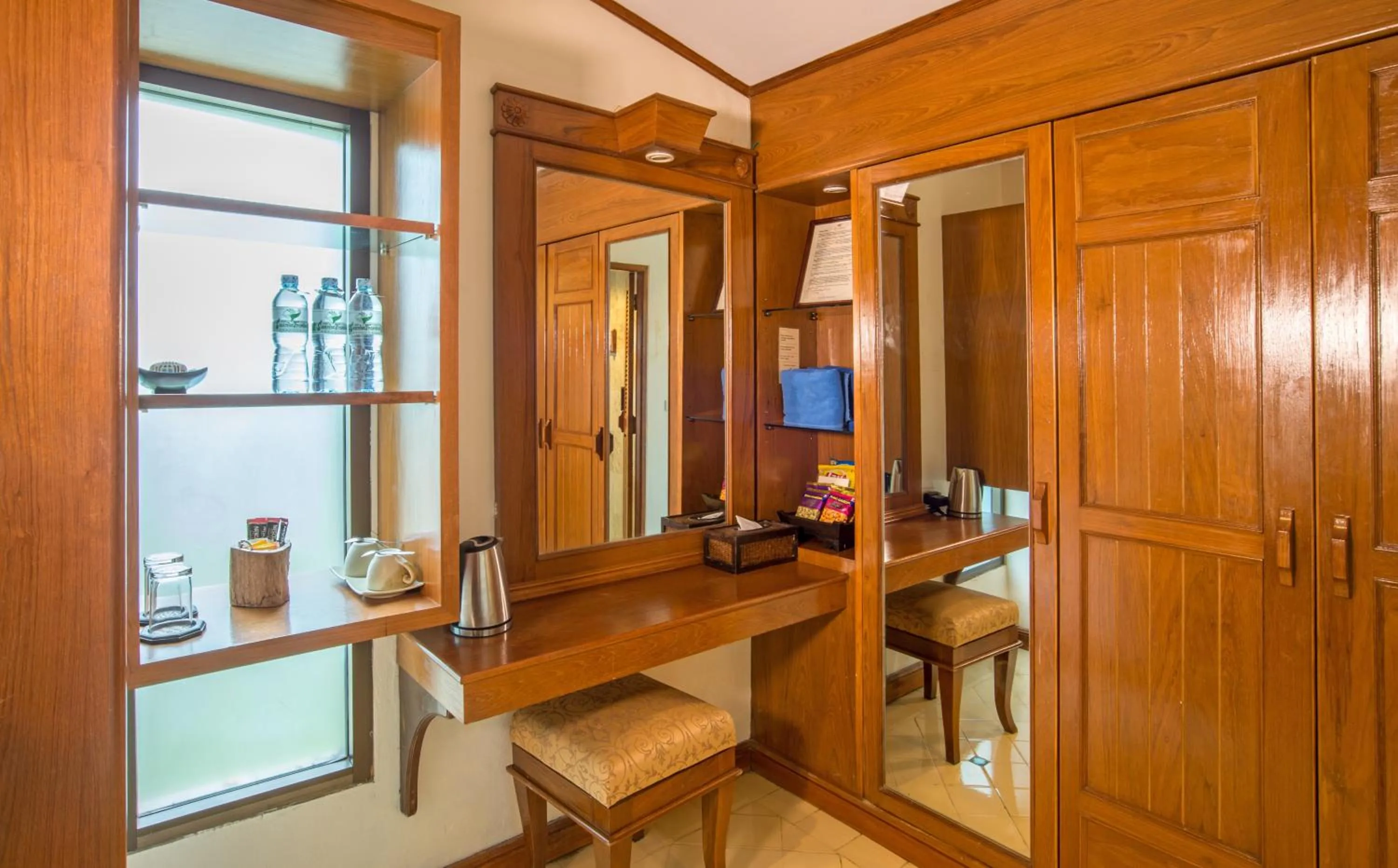 Coffee/tea facilities in Sand Sea Resort Railay Beach