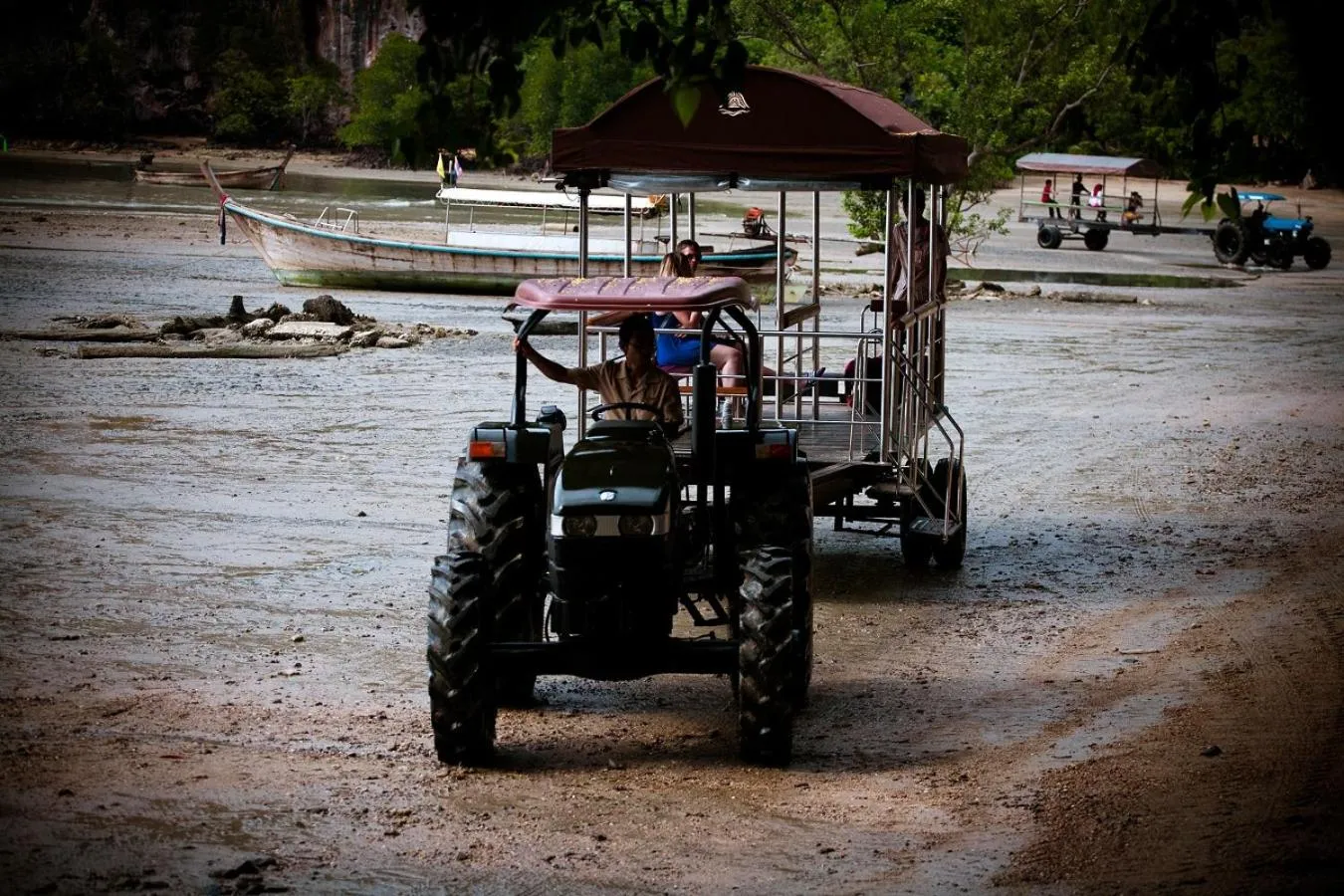 Area and facilities in Sand Sea Resort Railay Beach
