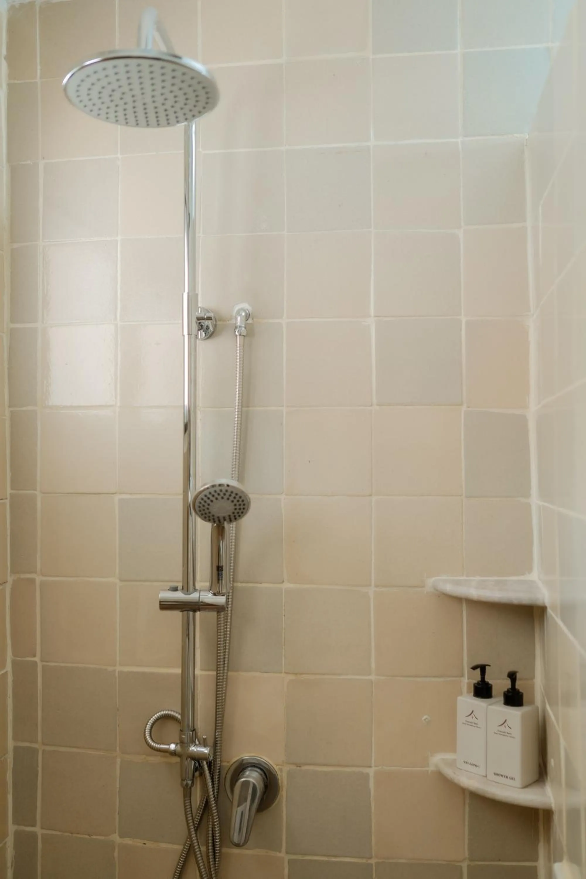 Shower in Baan Duangkaew Resort