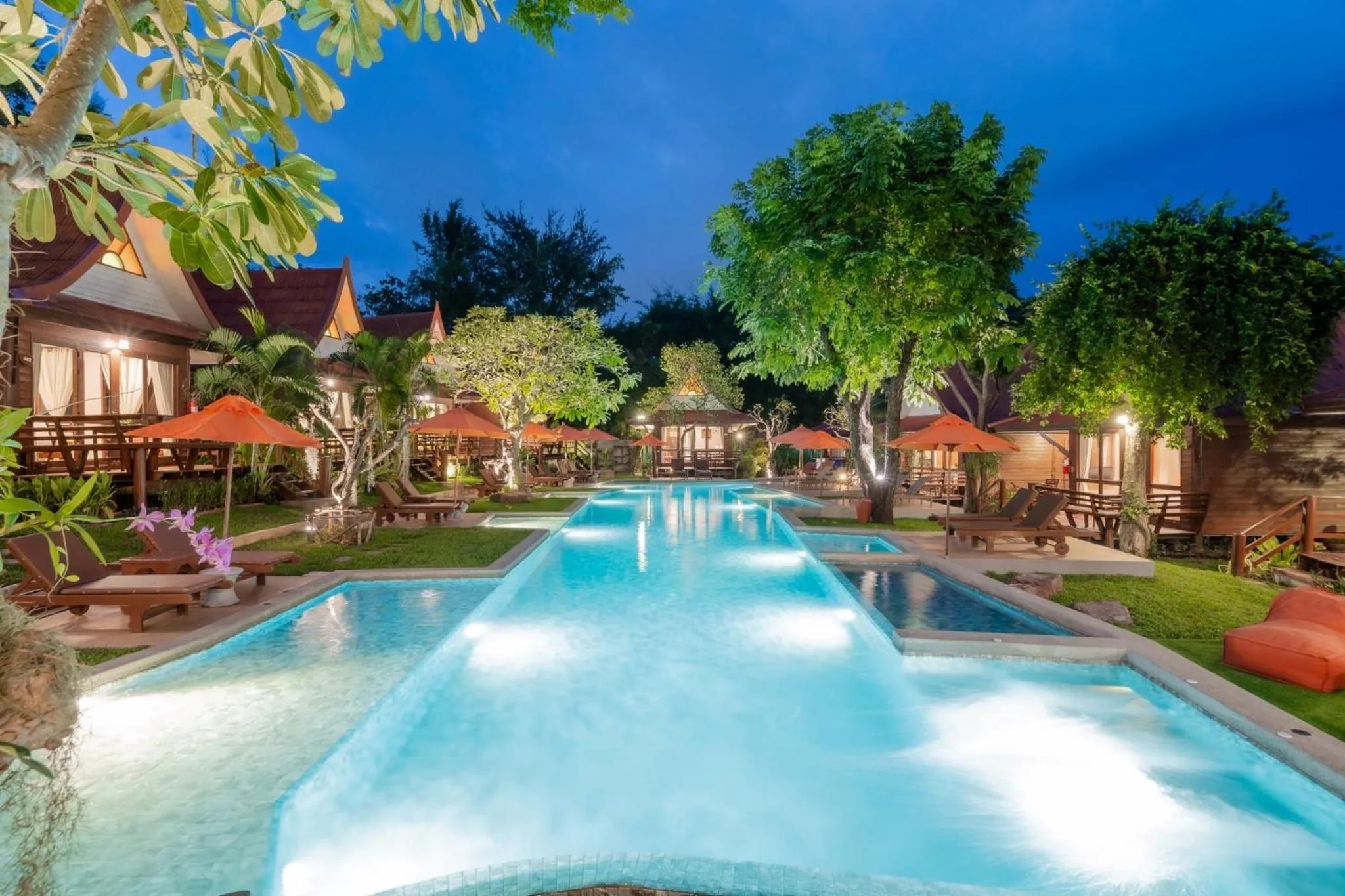 Pool view in Baan Duangkaew Resort