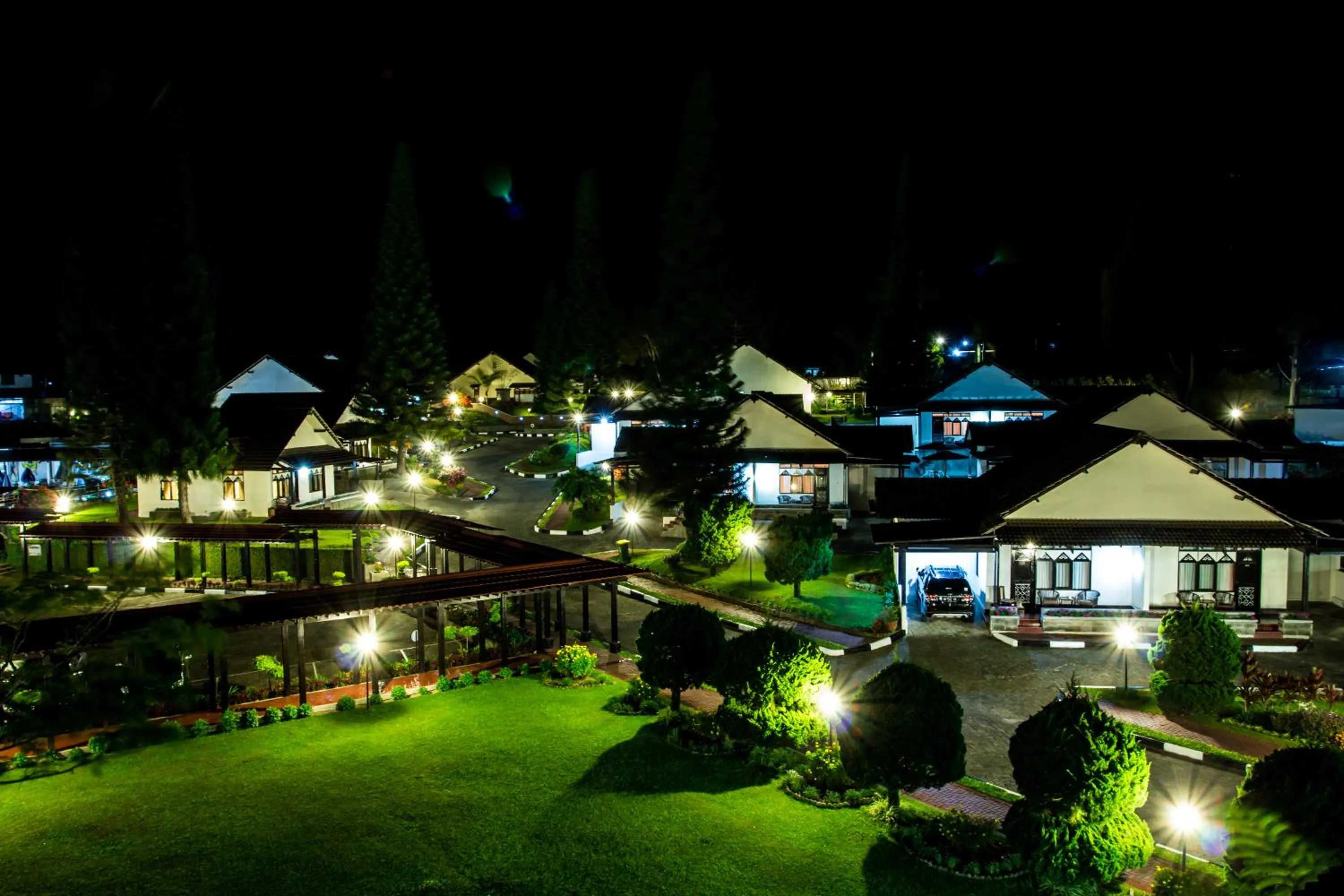 Facade/entrance in Hotel Sibayak Internasional